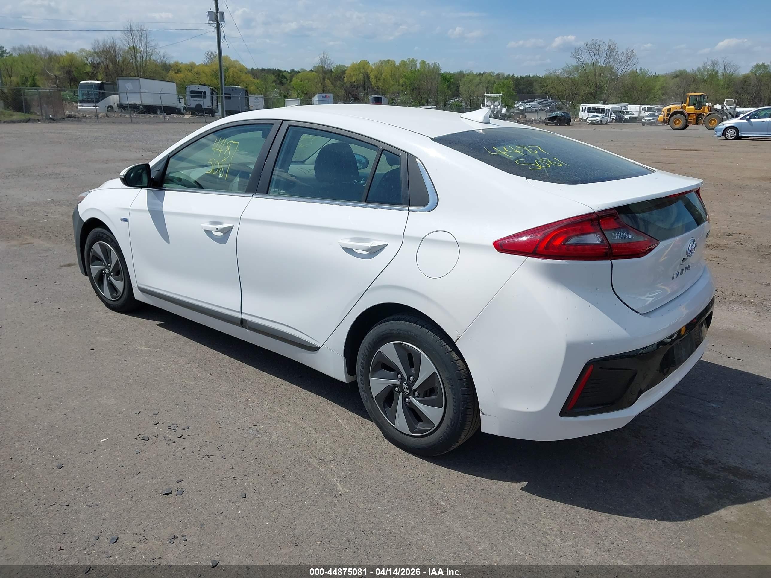 HYUNDAI IONIQ image 3