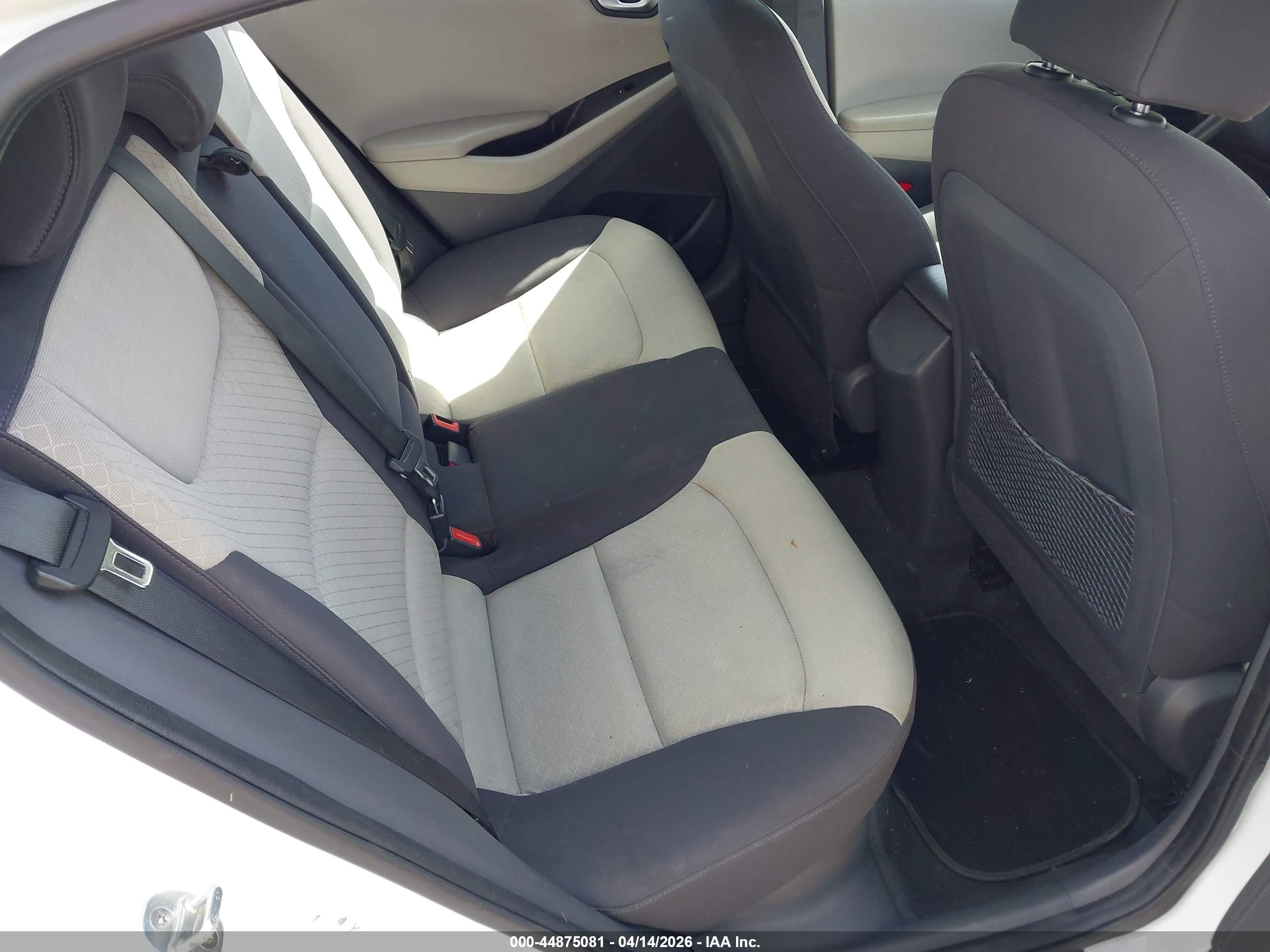 HYUNDAI IONIQ image 8