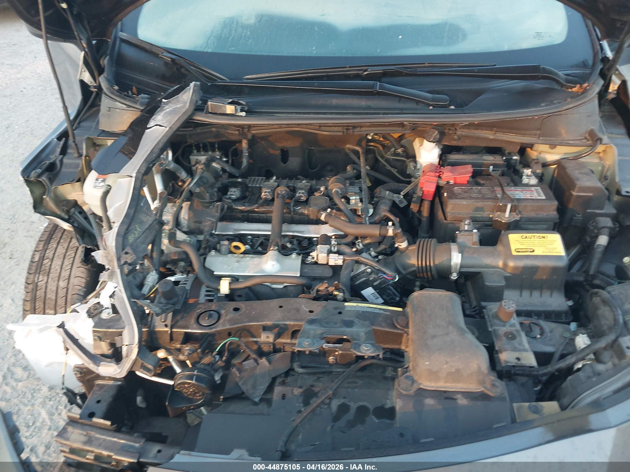 NISSAN VERSA image 10