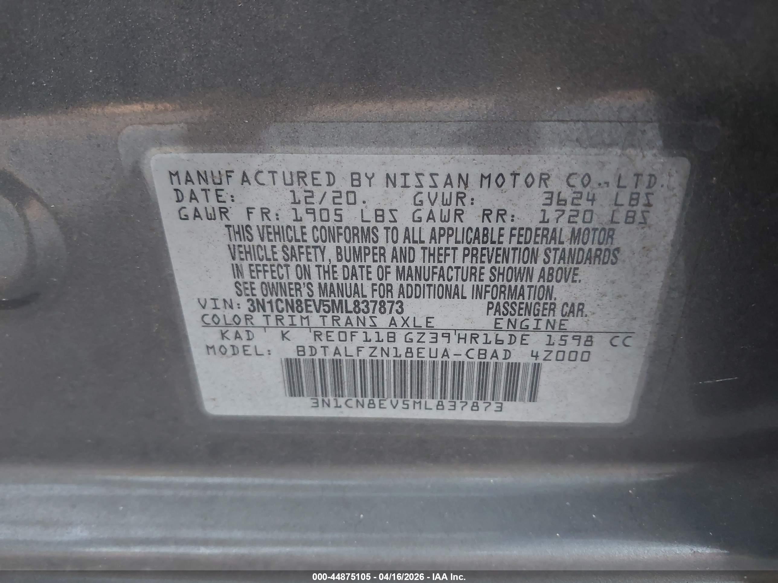 NISSAN VERSA image 9
