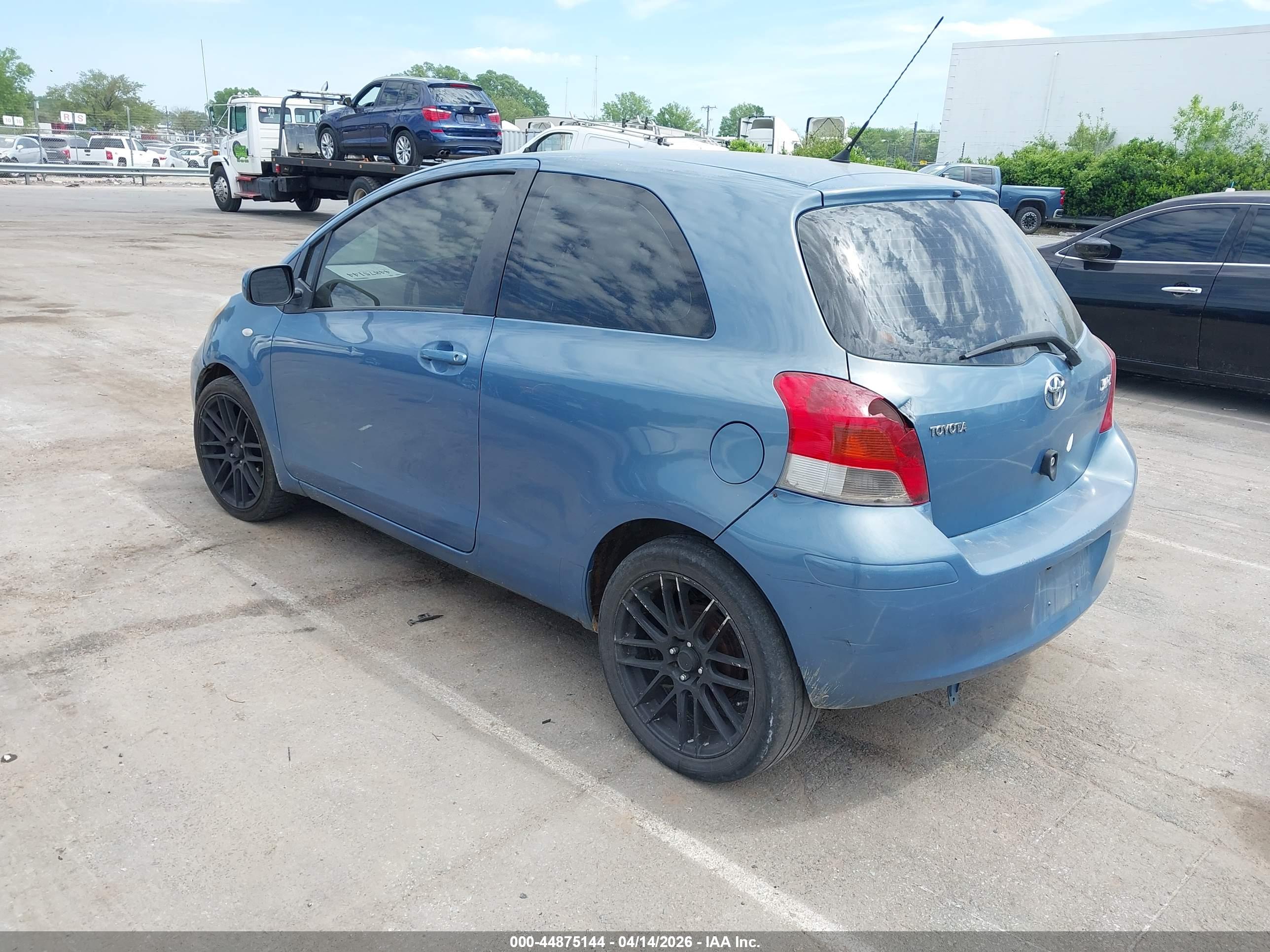 TOYOTA YARIS image 3