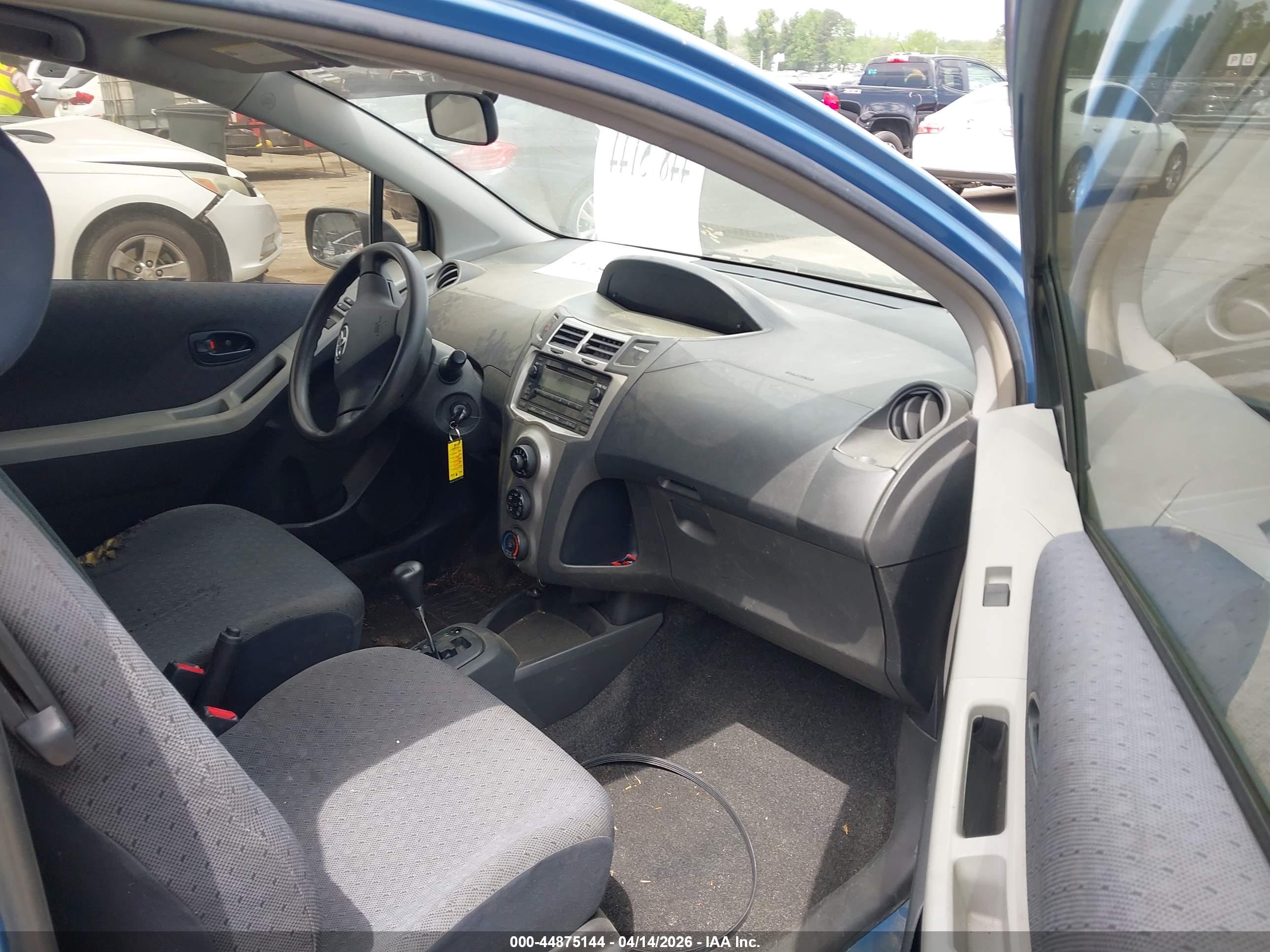 TOYOTA YARIS image 5