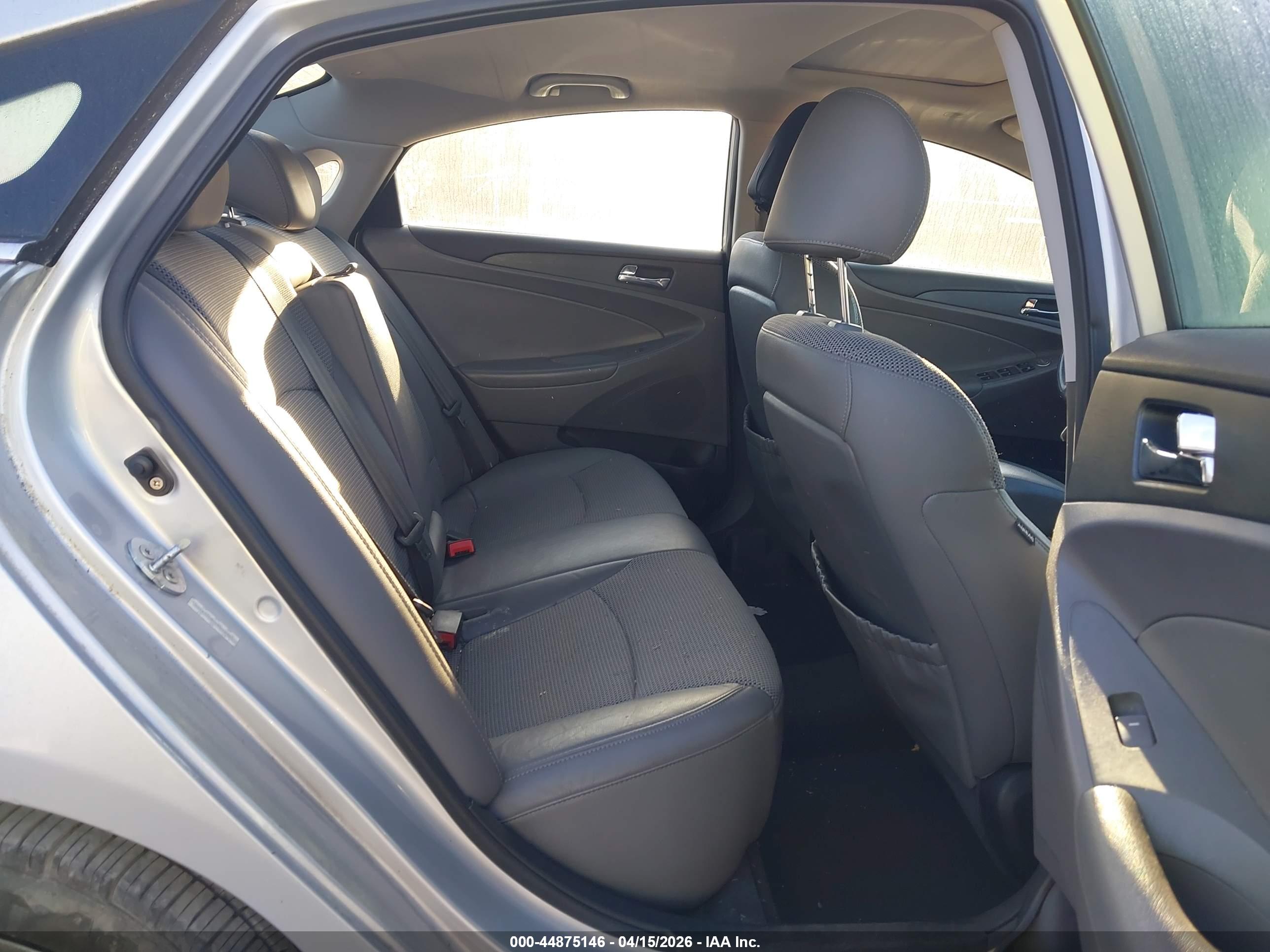 HYUNDAI SONATA image 8