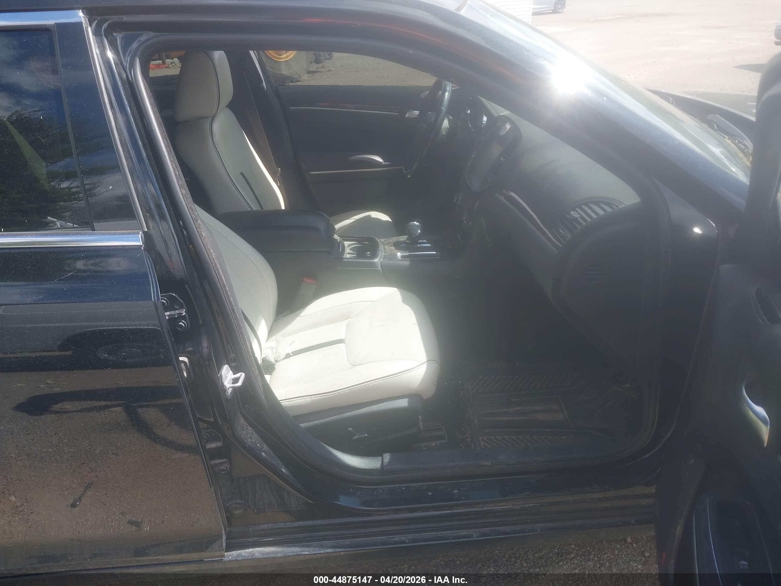 CHRYSLER 300 image 5