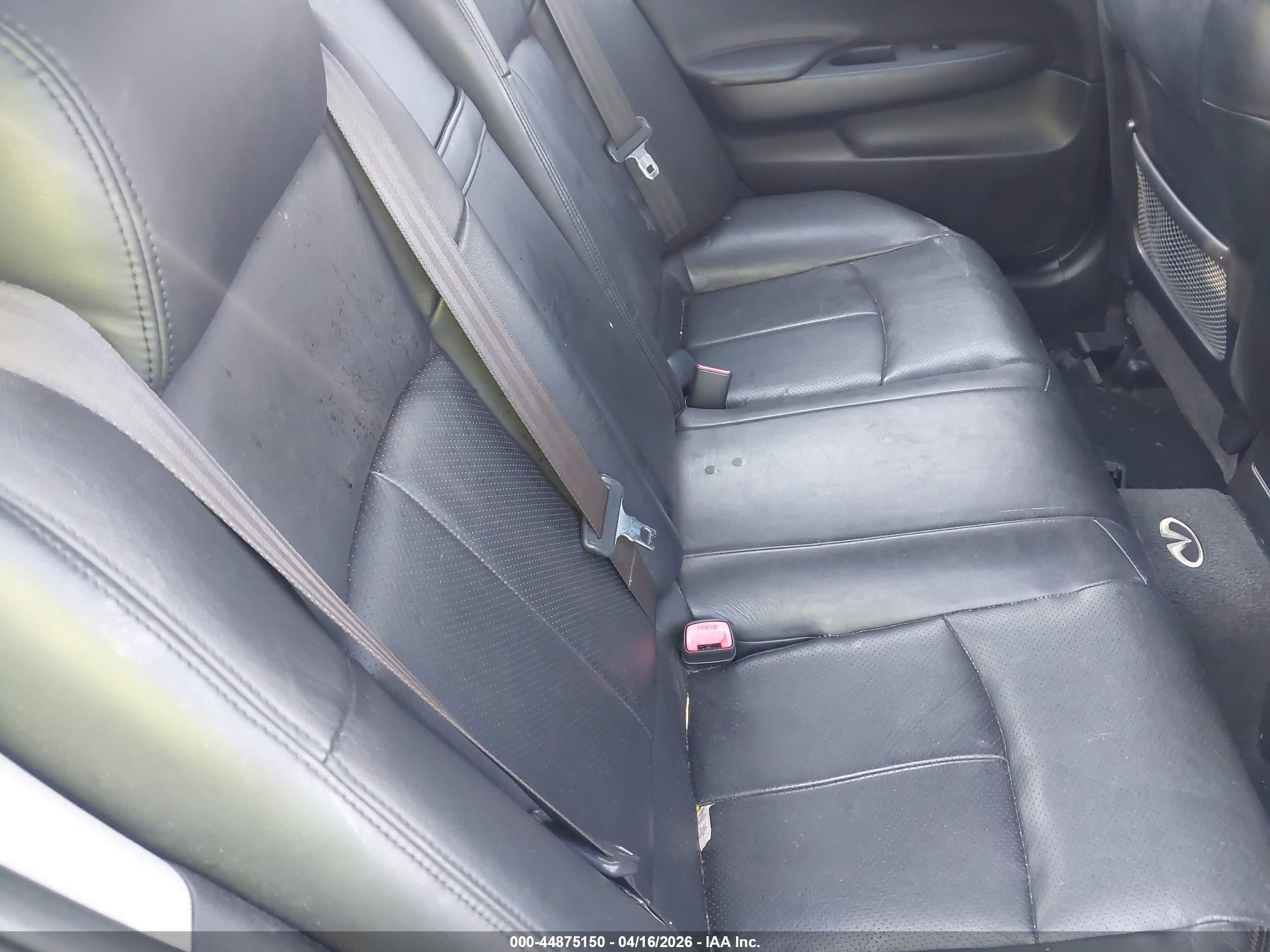 INFINITI G35X image 8
