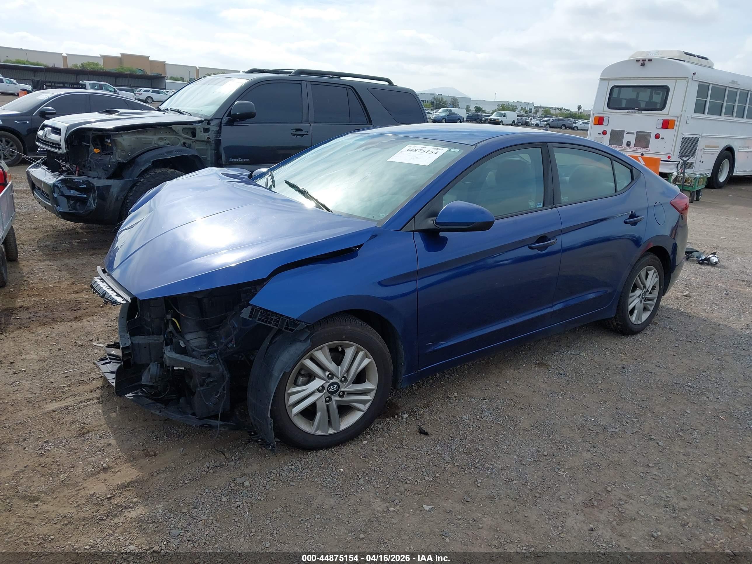 HYUNDAI ELANTRA image 2