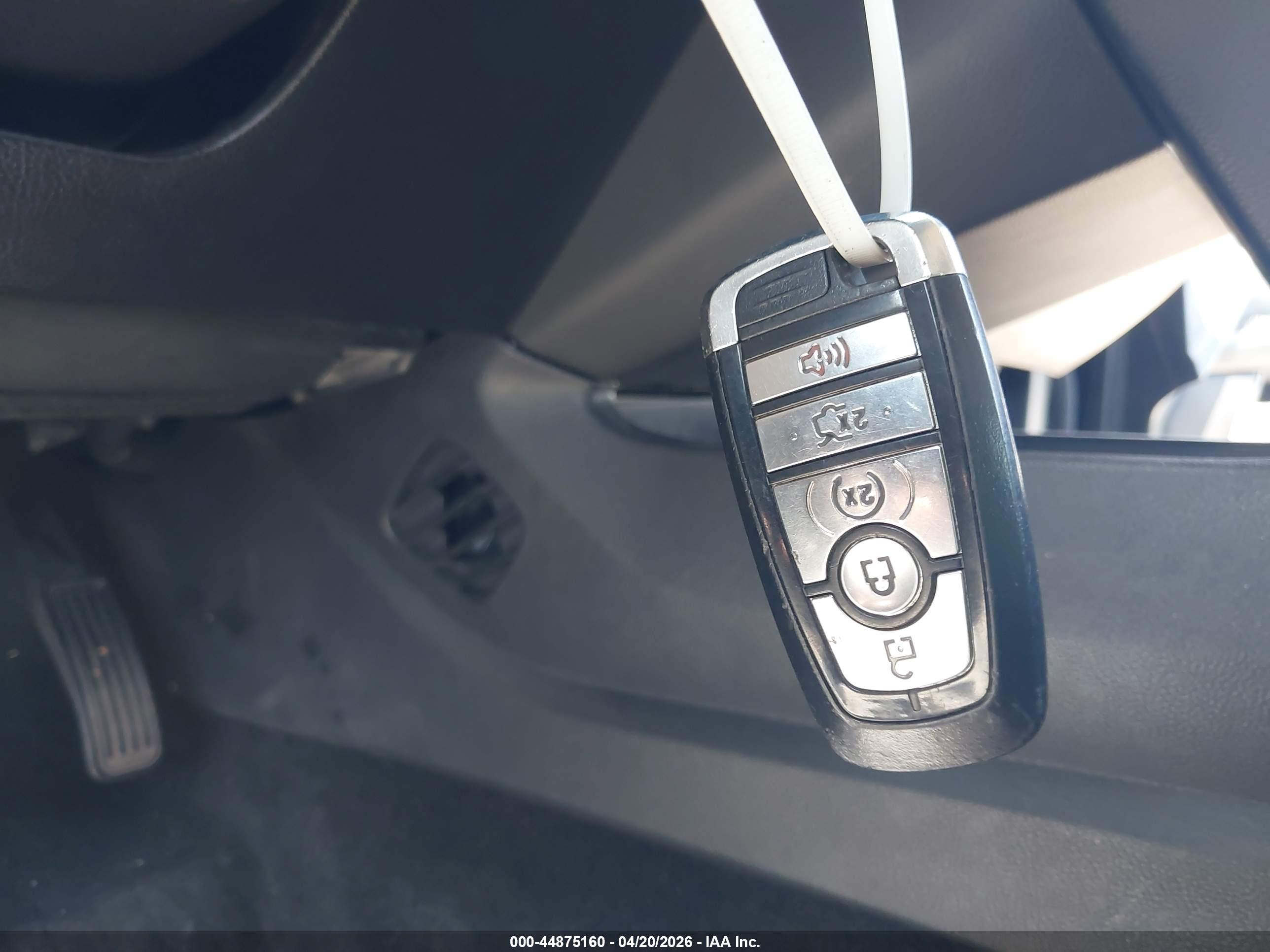 FORD FUSION image 11