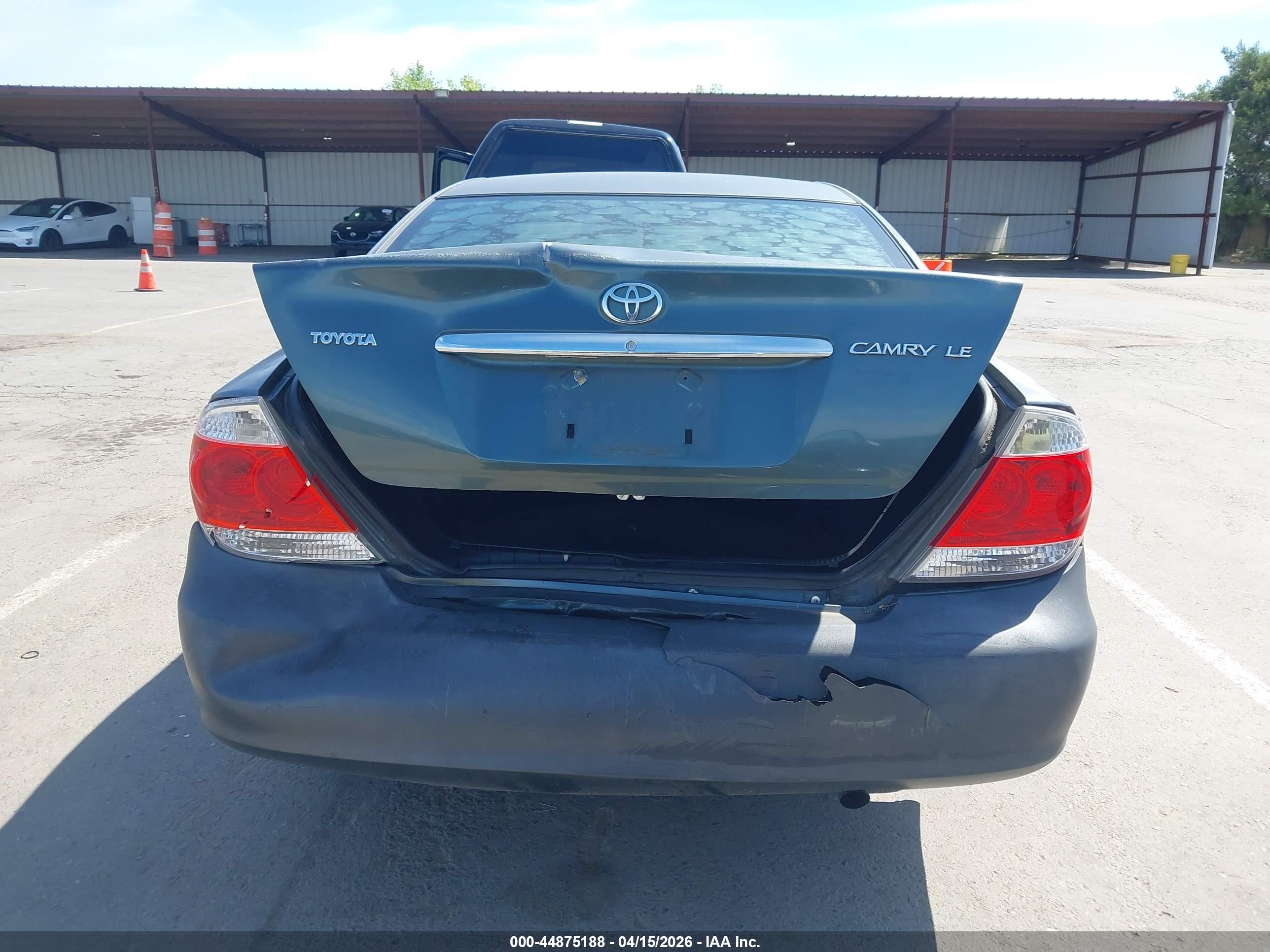 TOYOTA CAMRY image 6