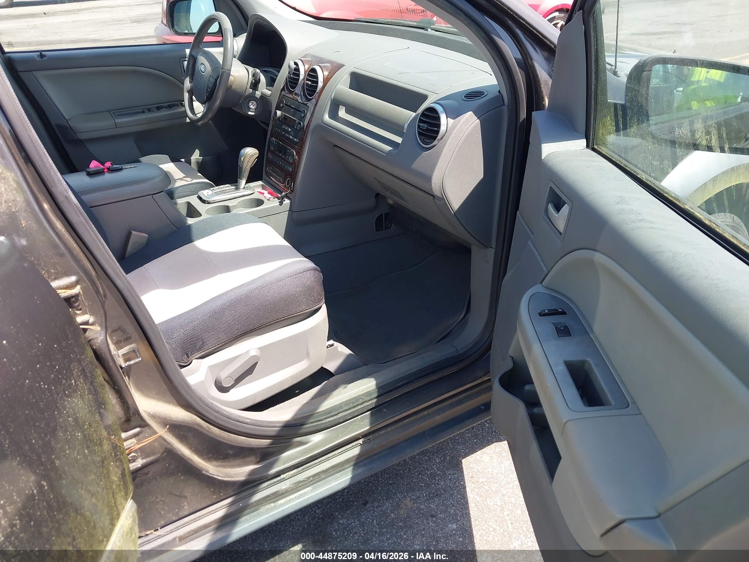 FORD FREESTYLE image 5