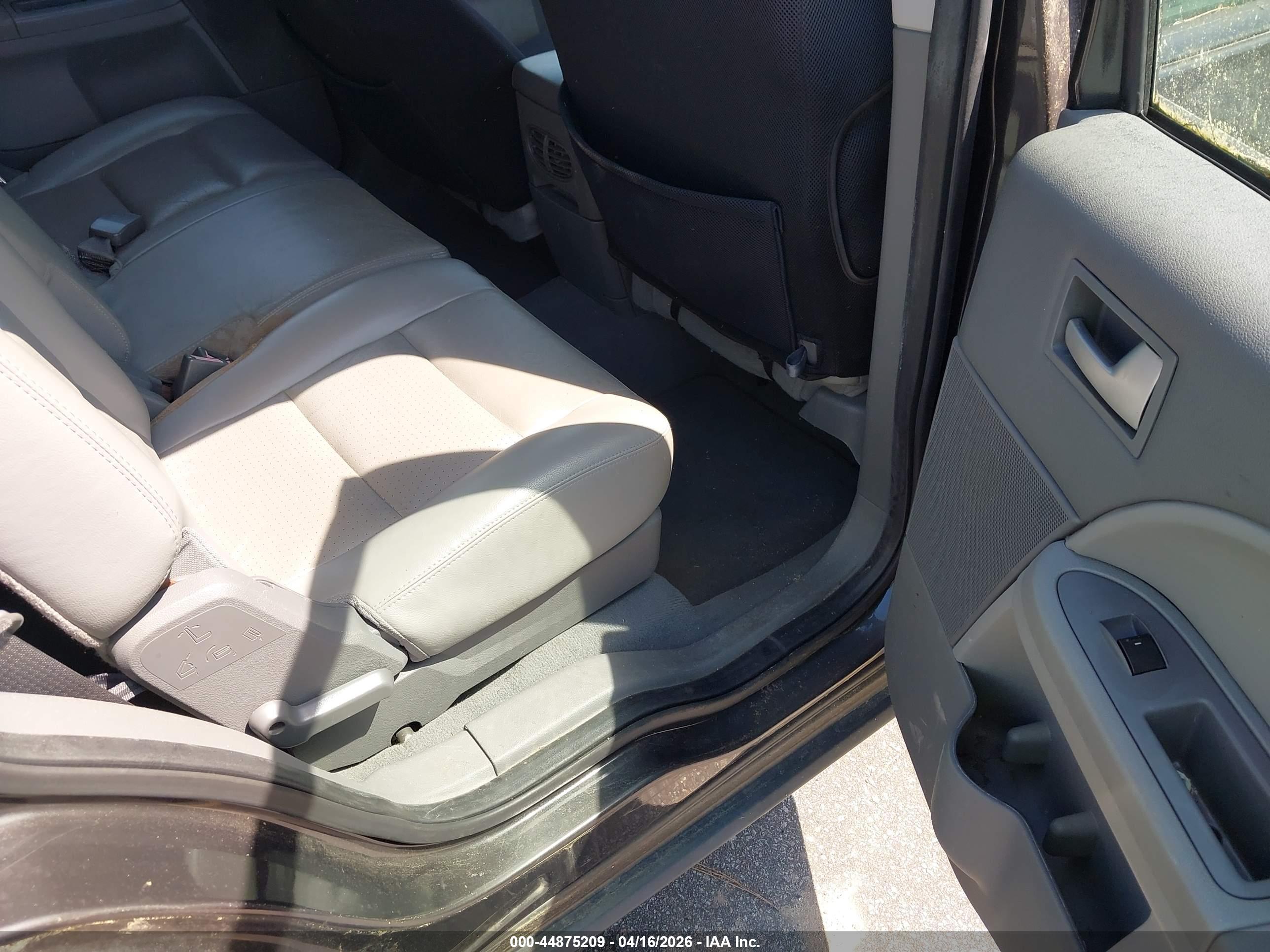 FORD FREESTYLE image 8