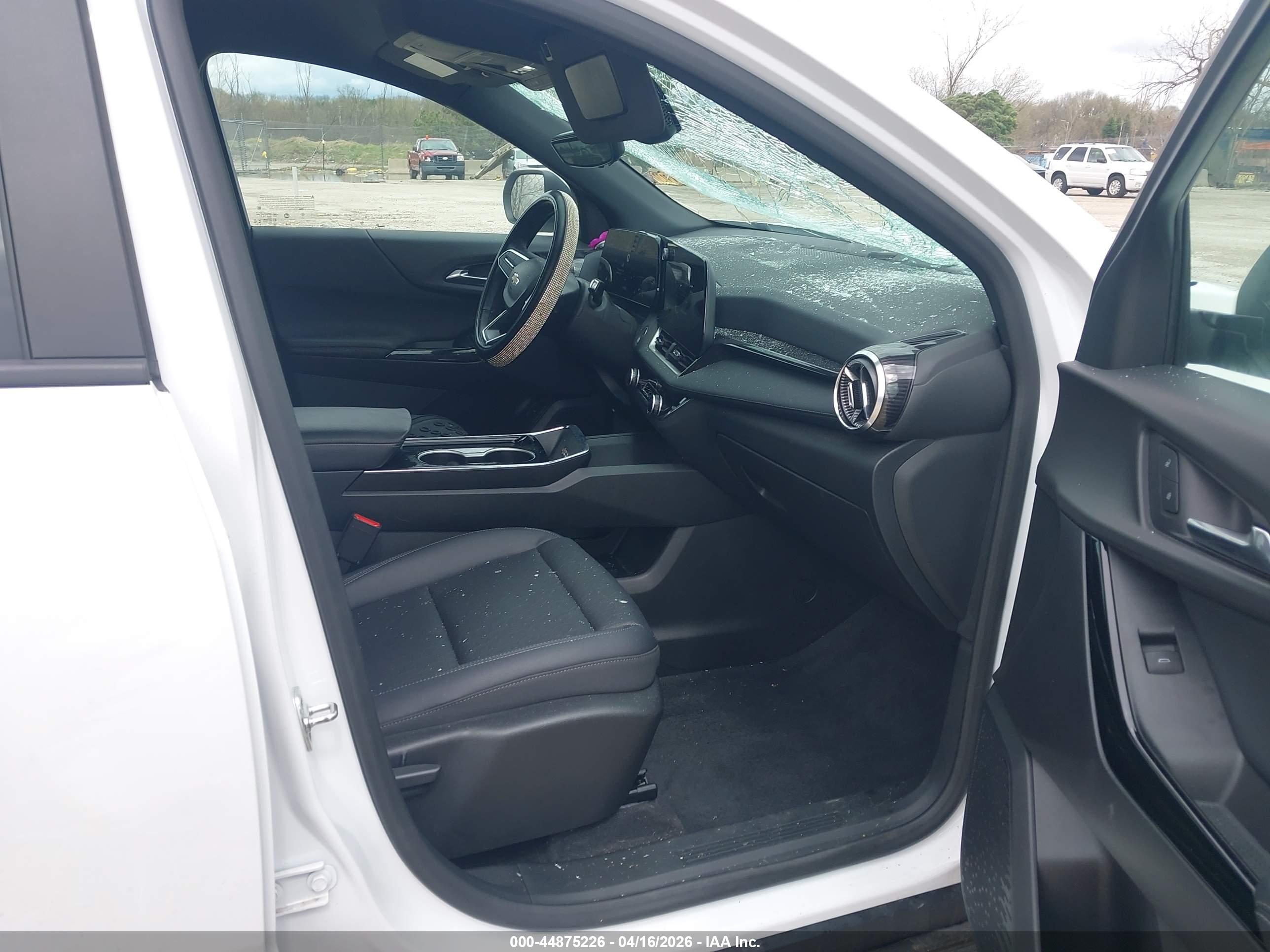 CHEVROLET EQUINOX image 5