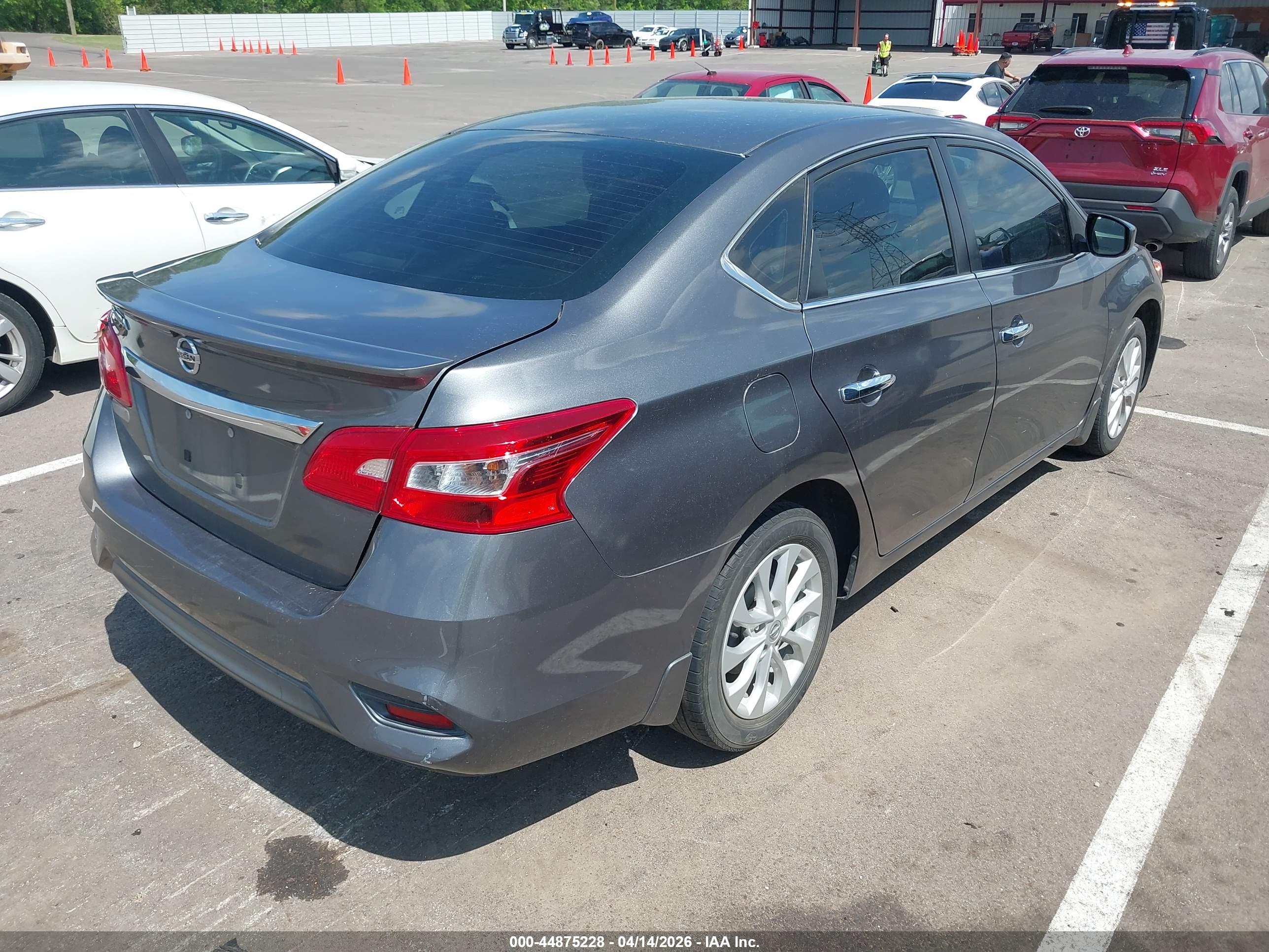 NISSAN SENTRA image 4