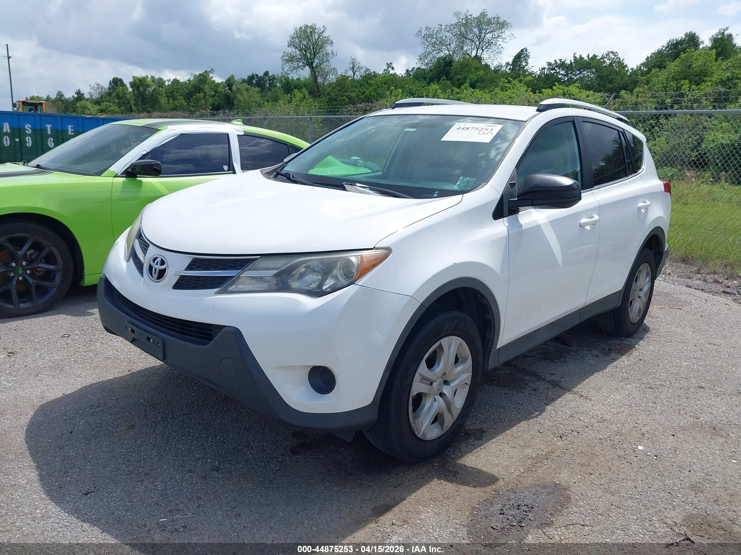 TOYOTA RAV4 image 2