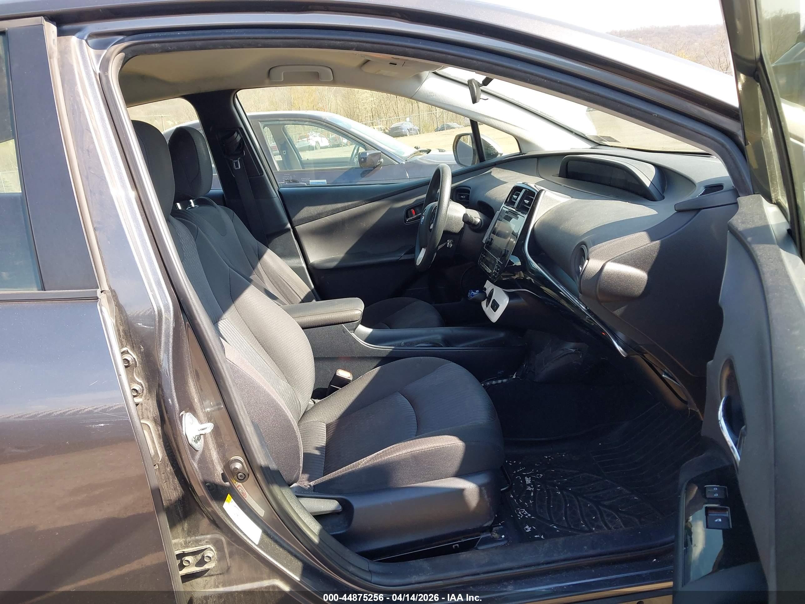 TOYOTA PRIUS image 5