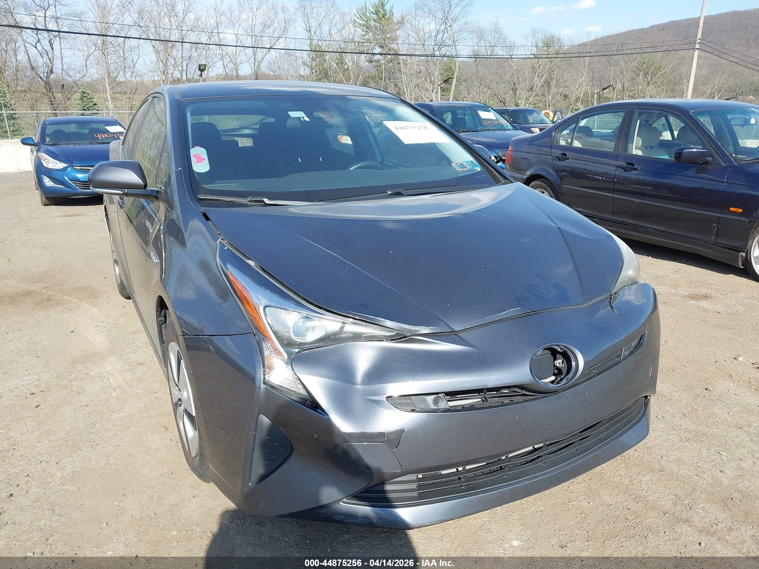 TOYOTA PRIUS image 6
