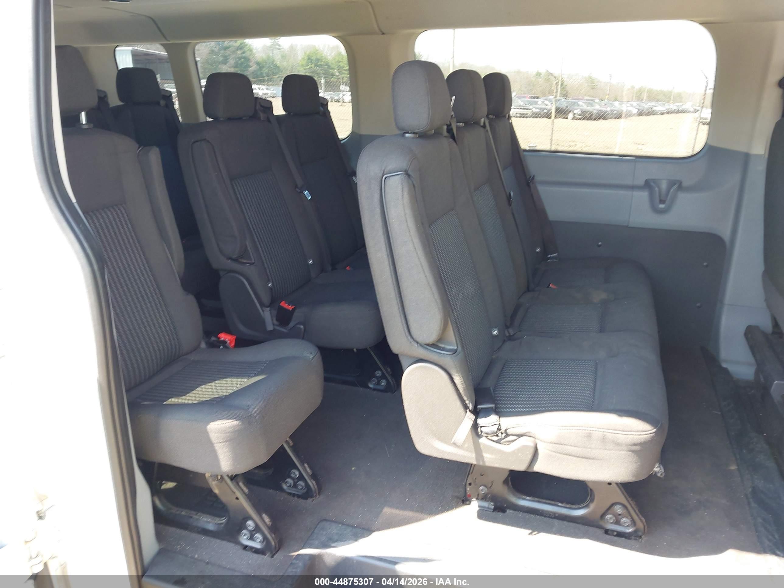 FORD TRANSIT-350 image 8