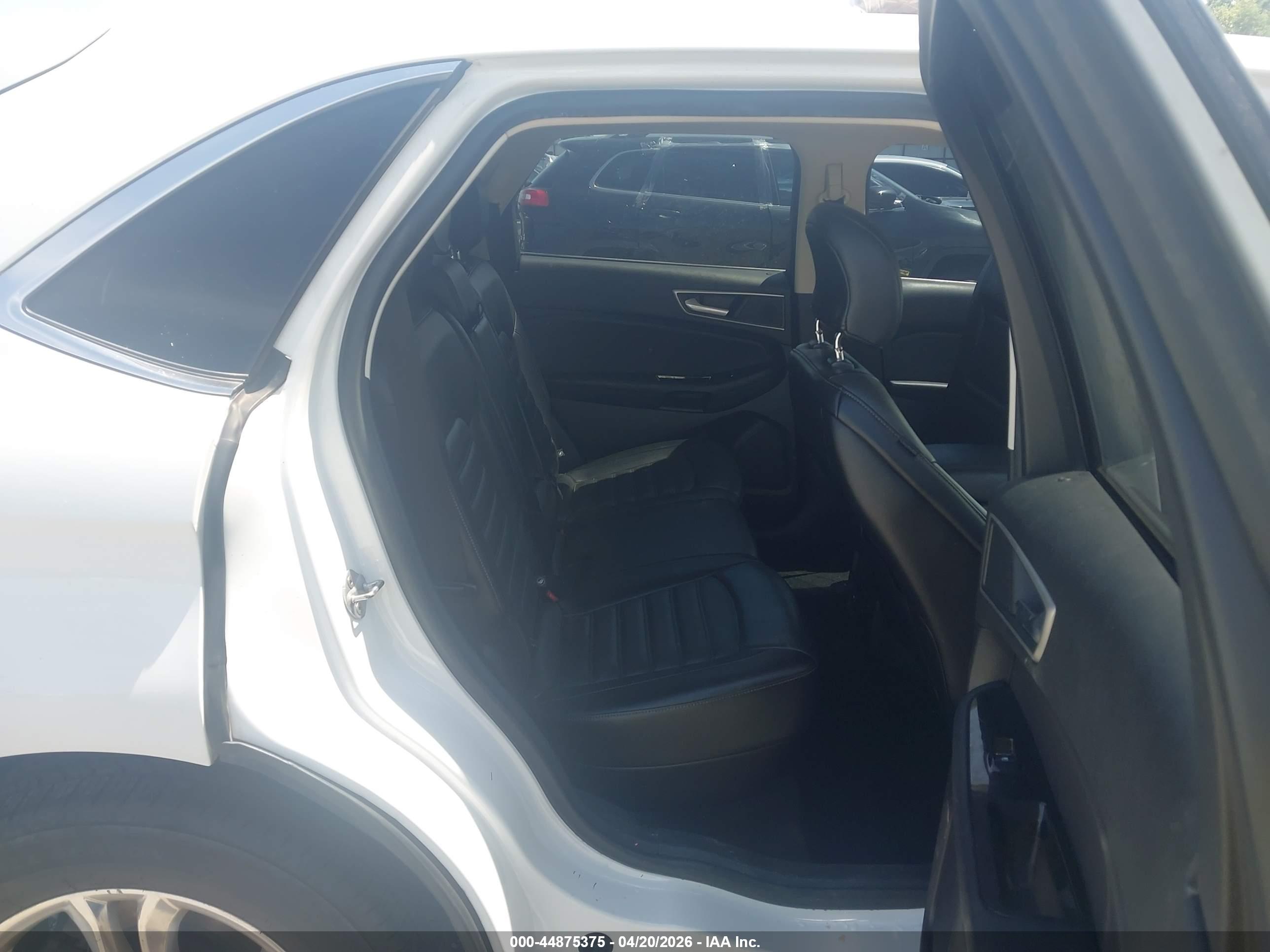 FORD EDGE image 8