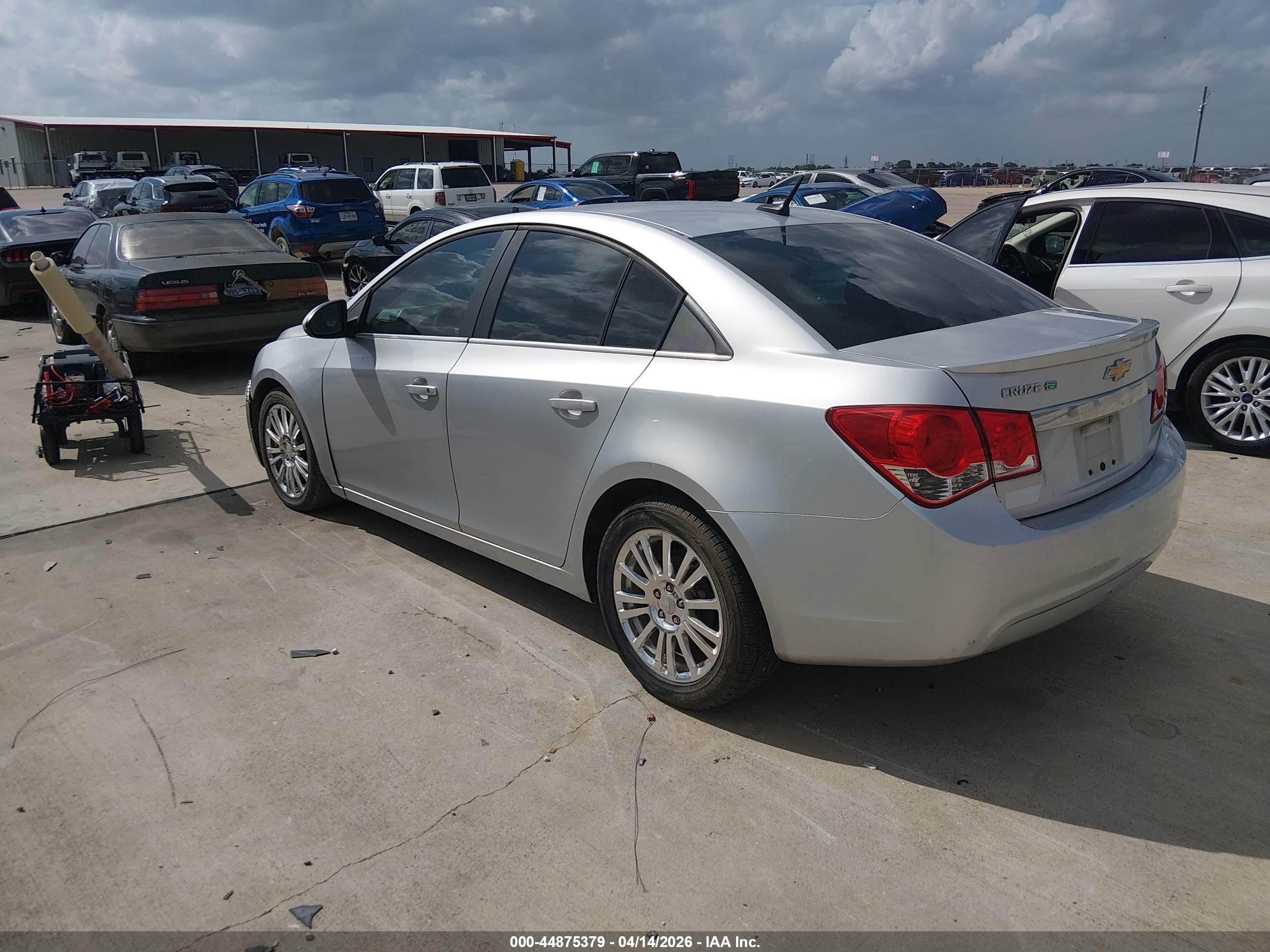 CHEVROLET CRUZE image 3
