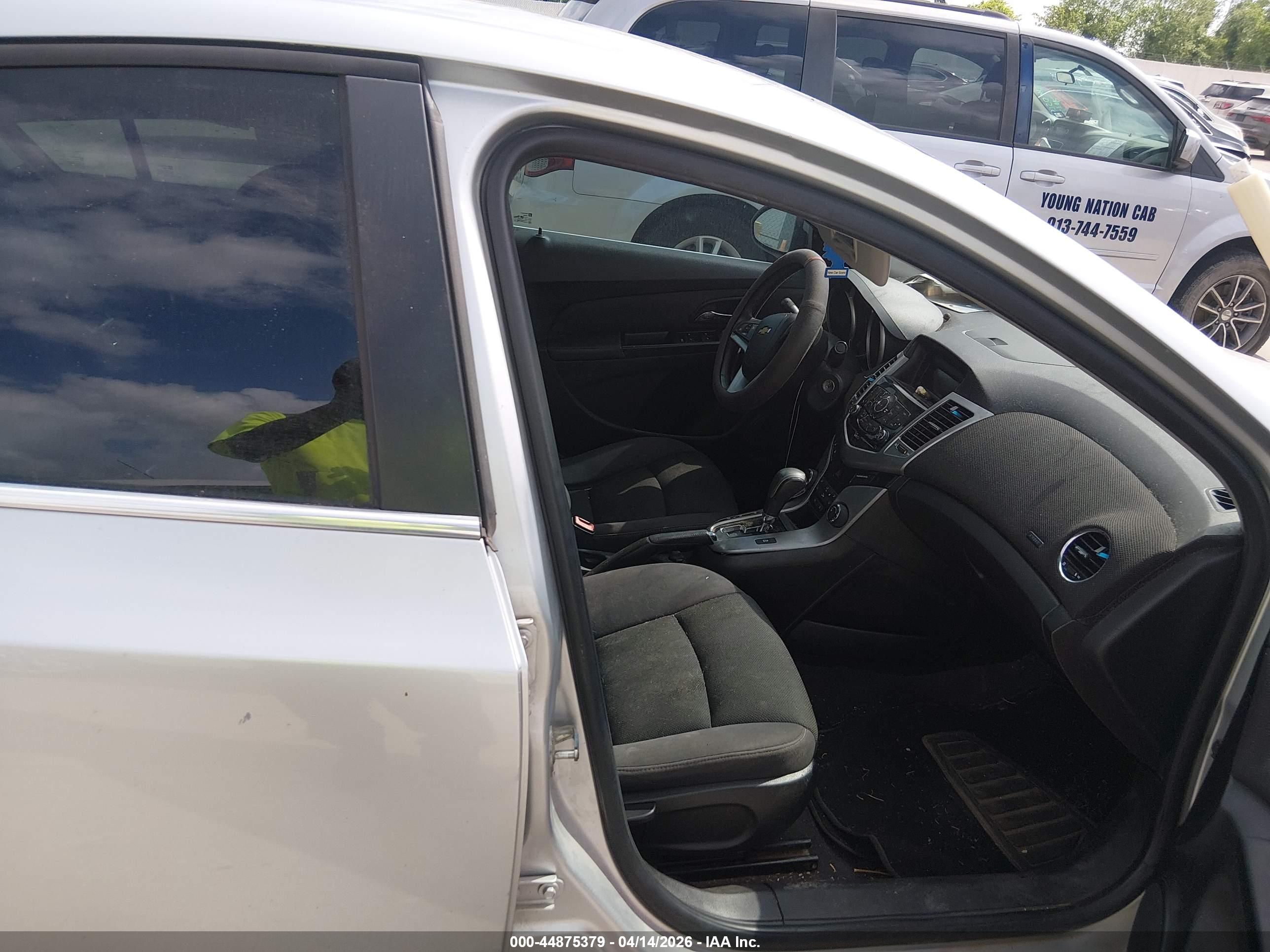 CHEVROLET CRUZE image 5