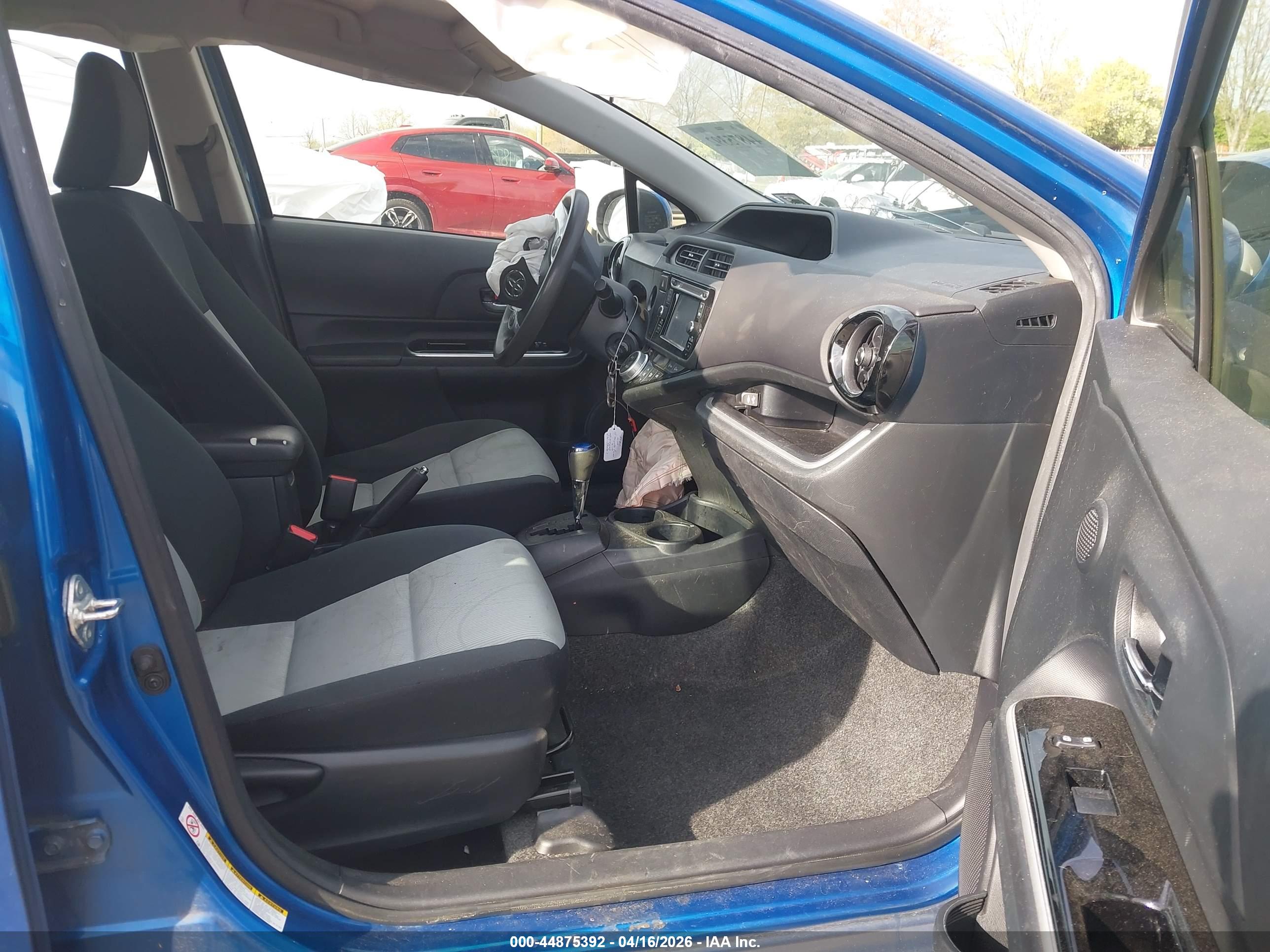 TOYOTA PRIUS image 5