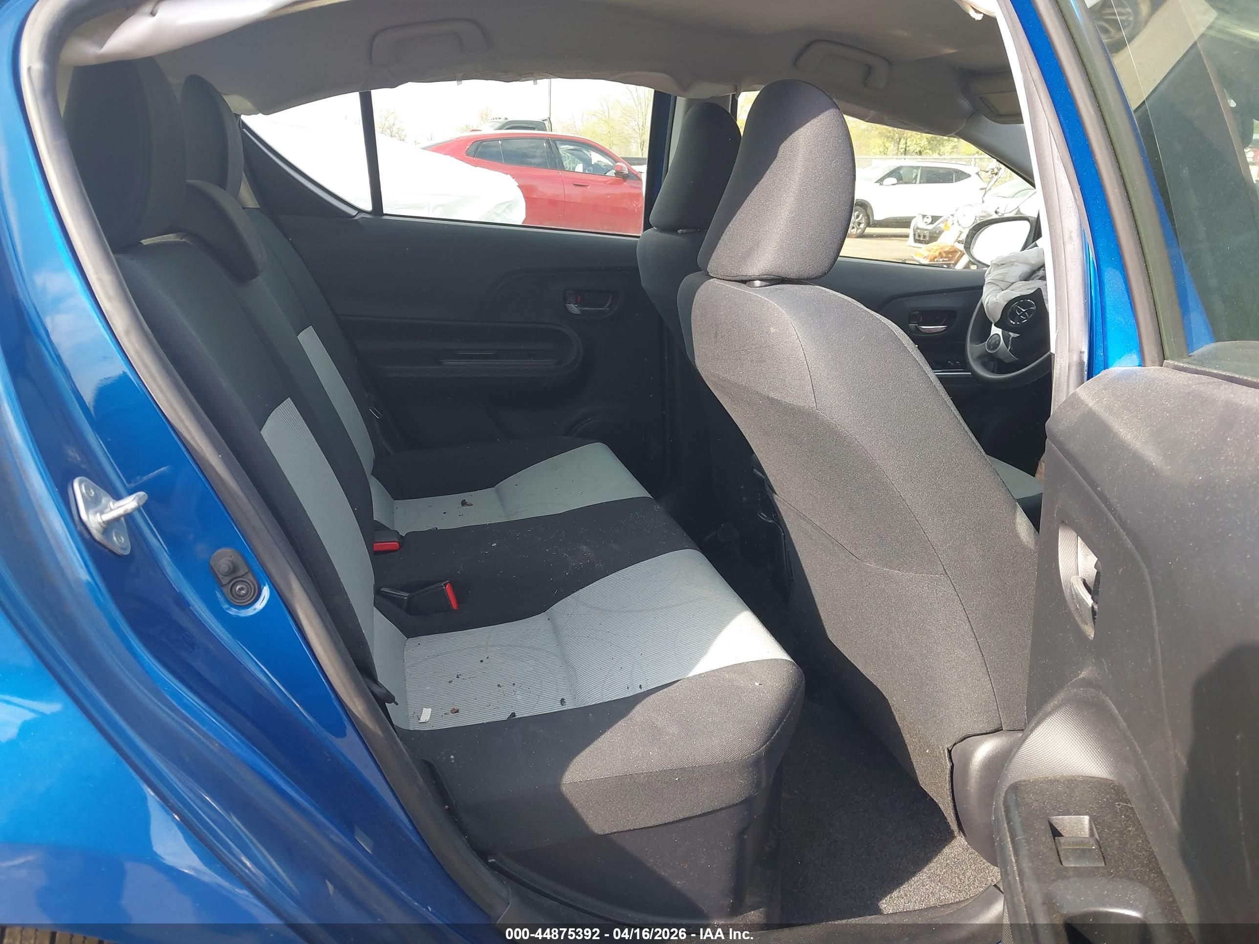 TOYOTA PRIUS image 8