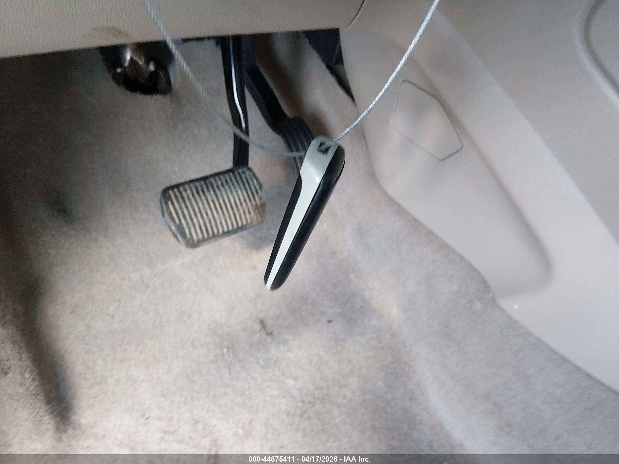 FORD ESCAPE image 11