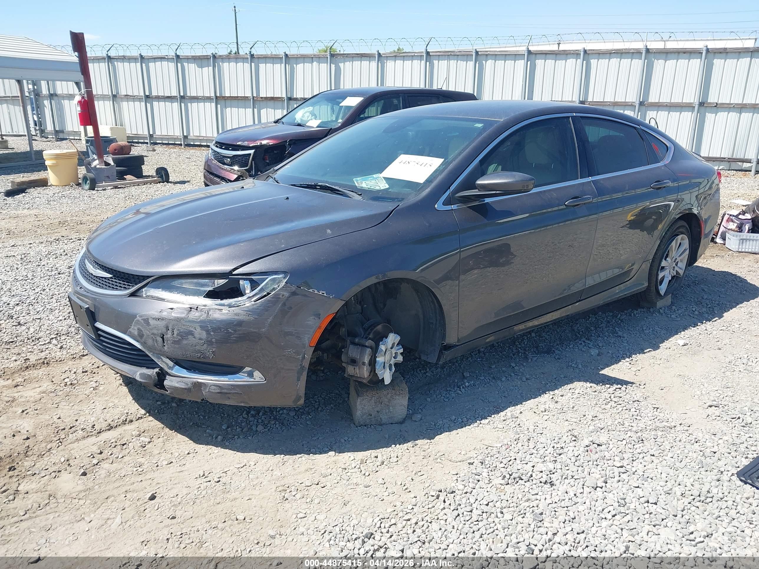 CHRYSLER 200 image 2