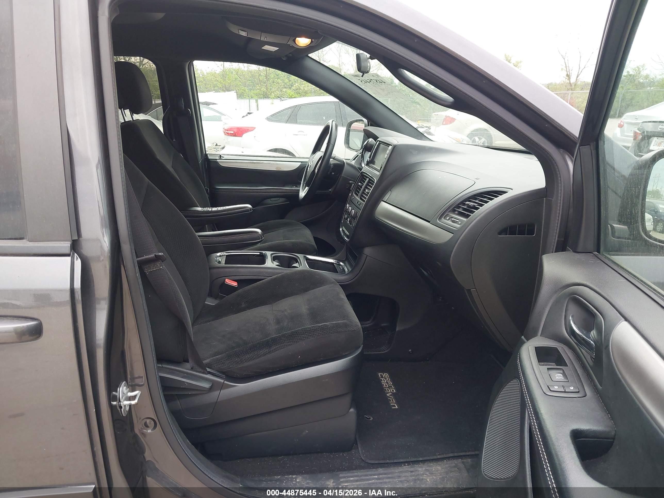 DODGE GRAND image 5