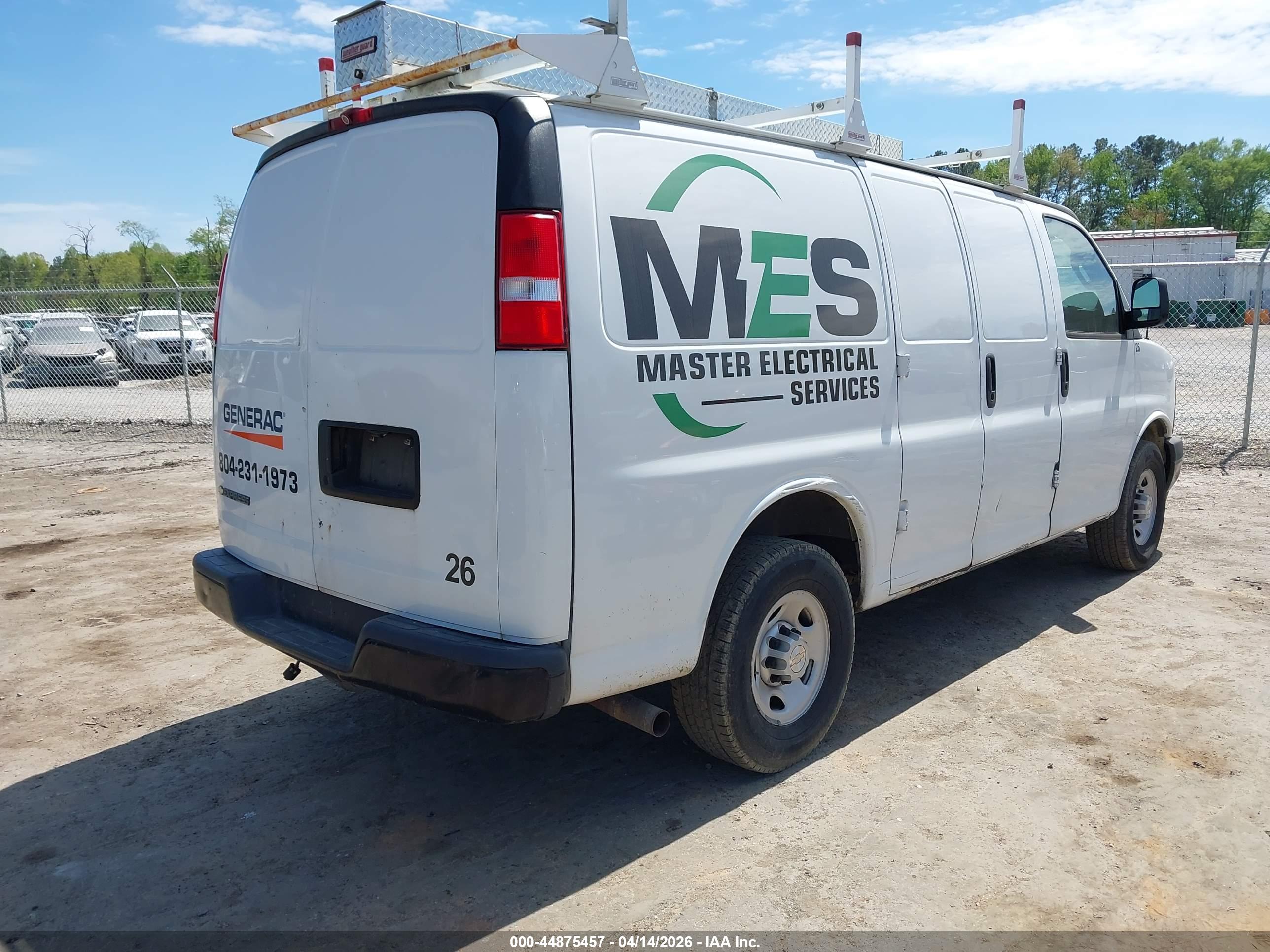 CHEVROLET EXPRESS image 4