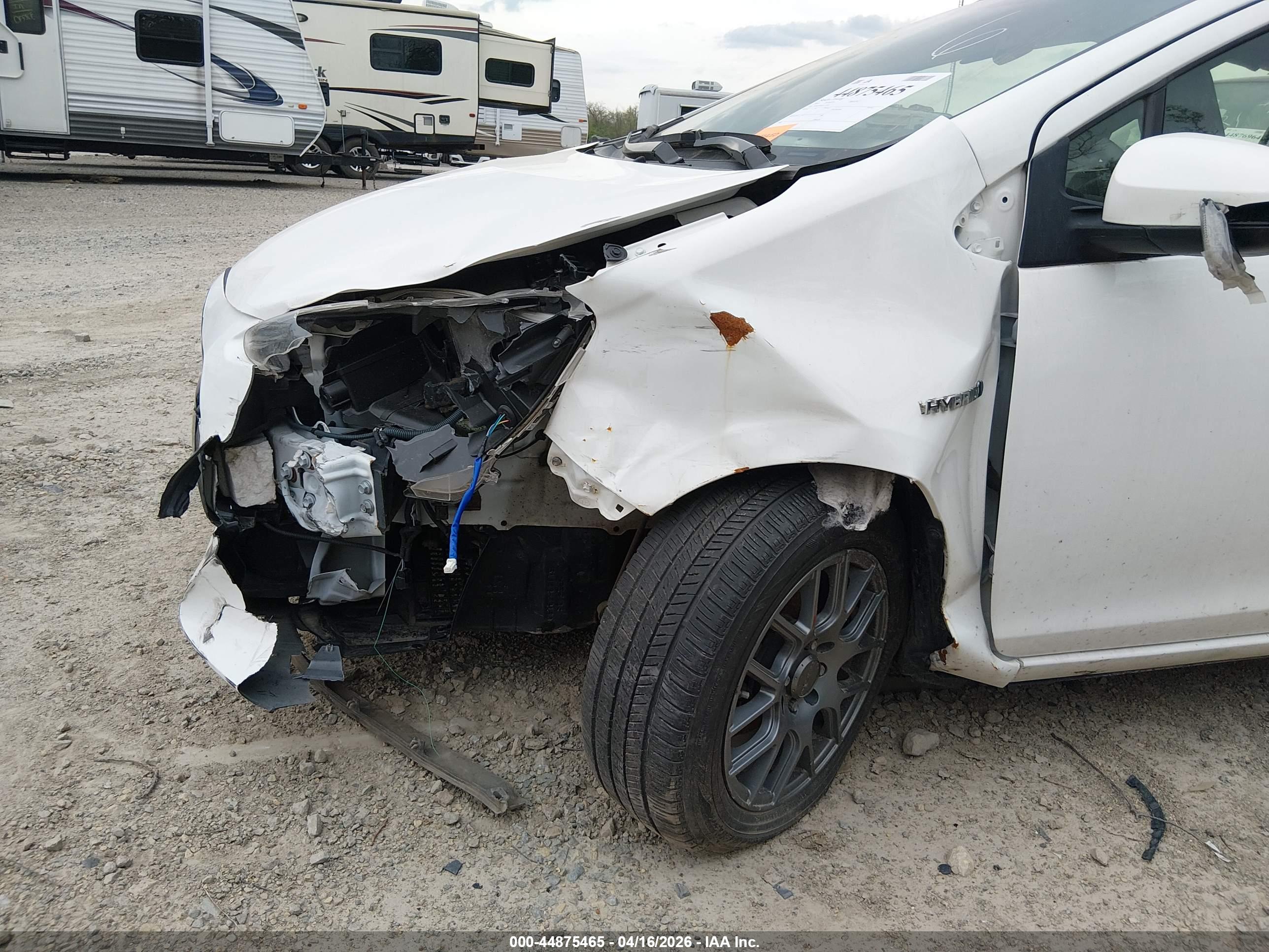 TOYOTA PRIUS image 6