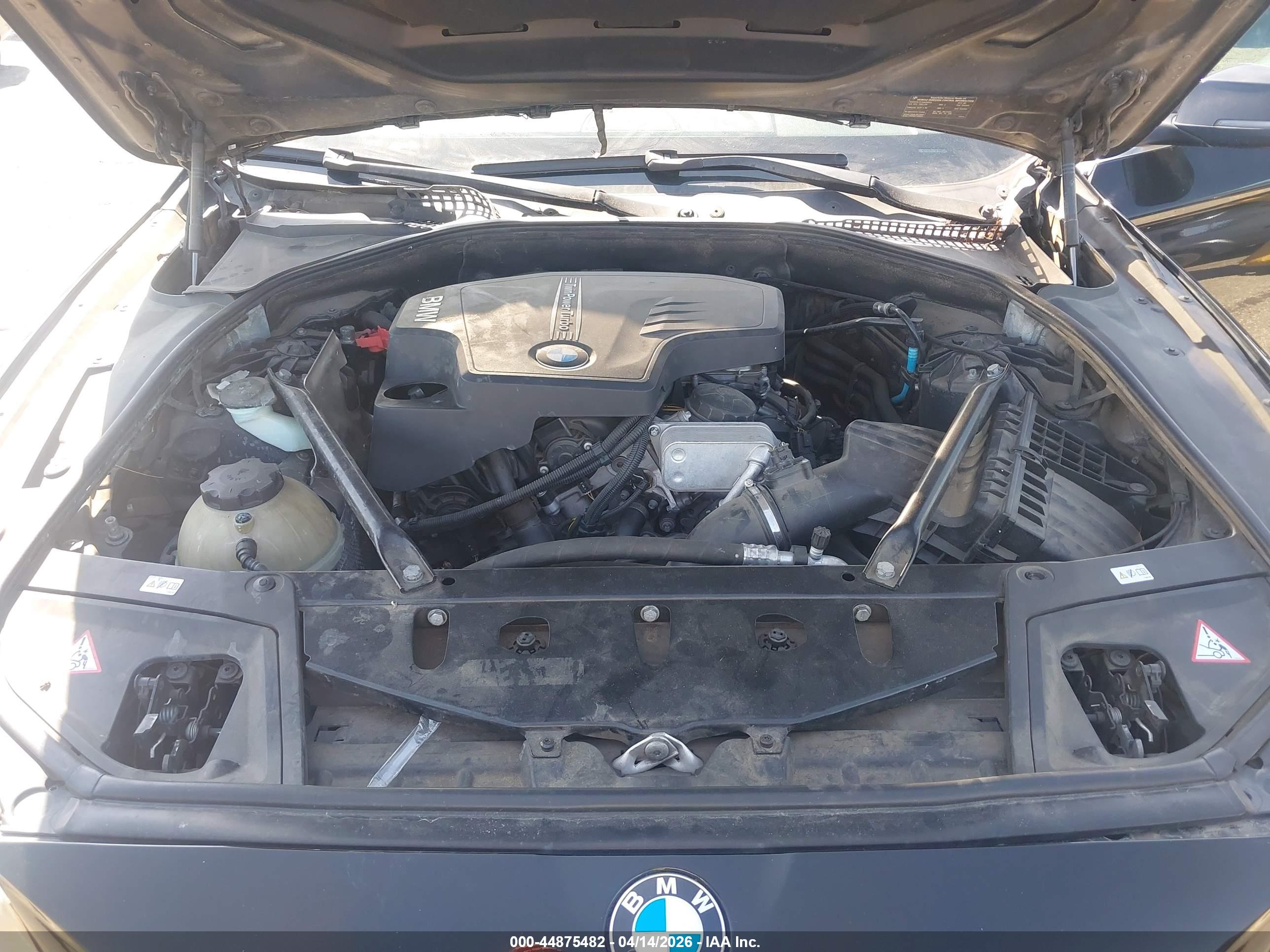 BMW 528I image 10