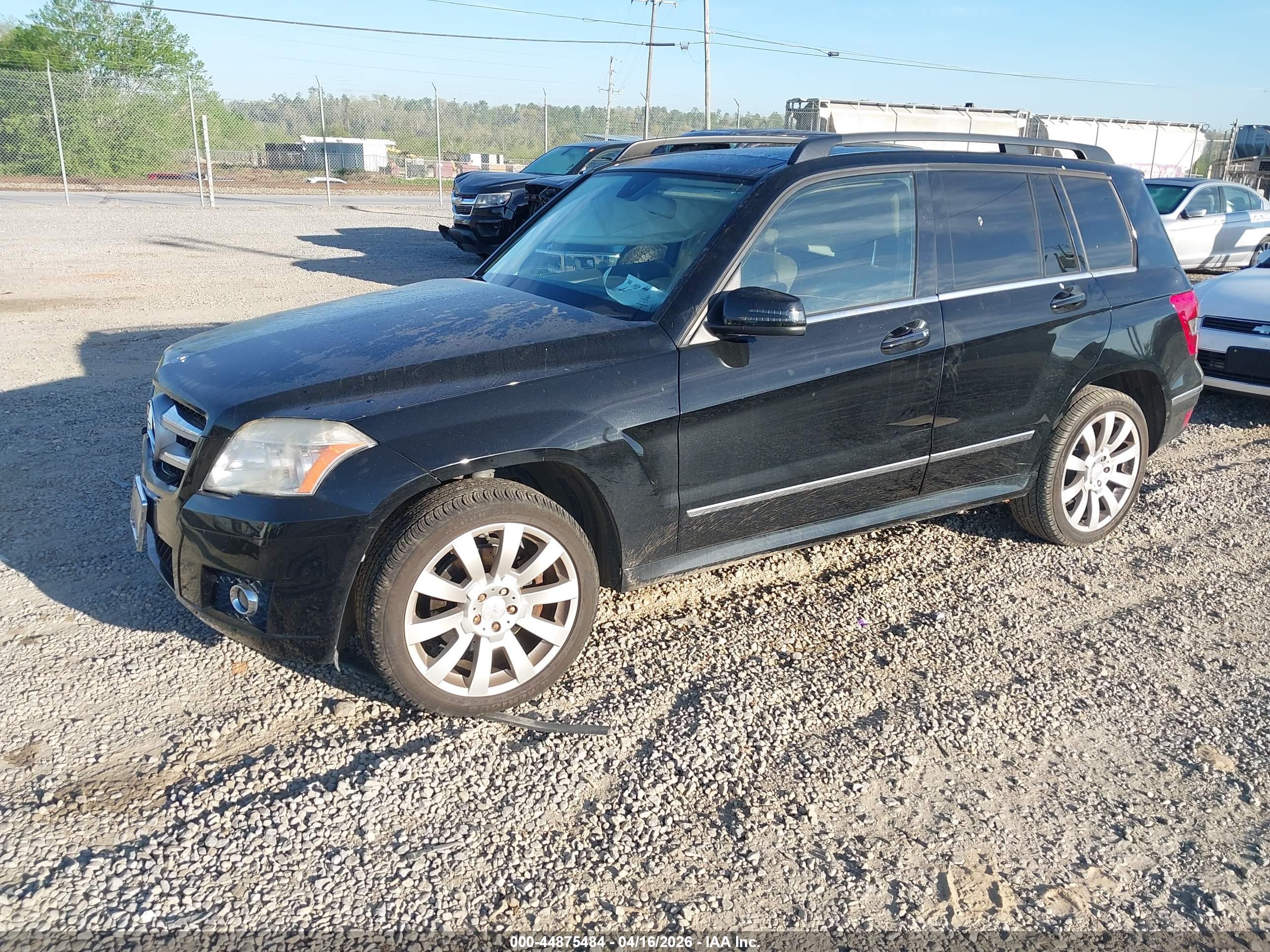 MERCEDES-BENZ GLK image 2