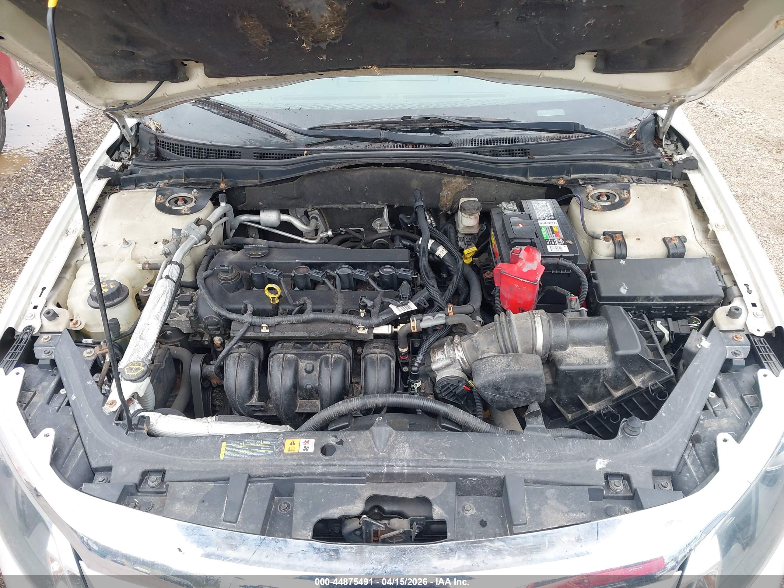 FORD FUSION image 10