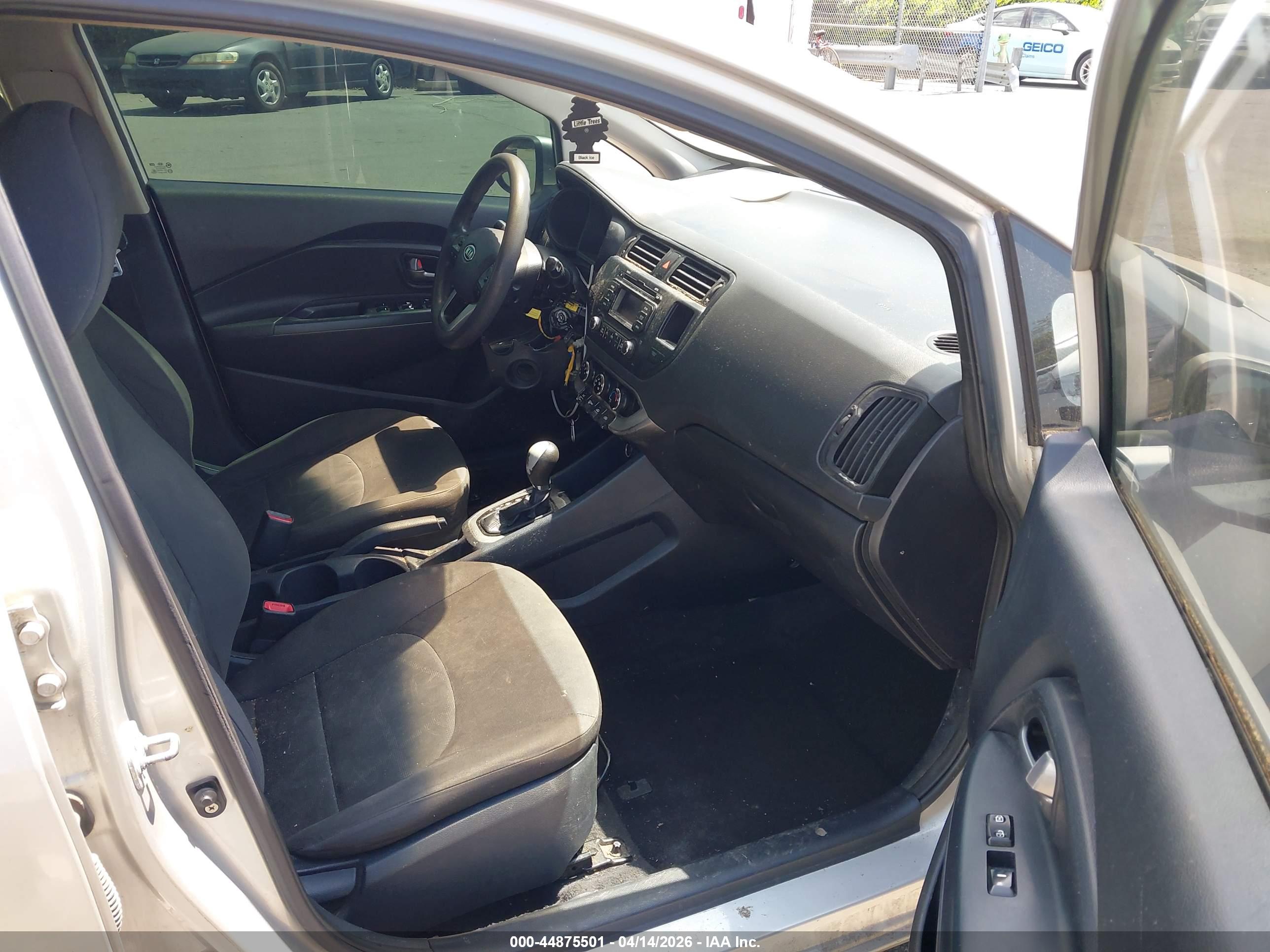 KIA RIO image 5