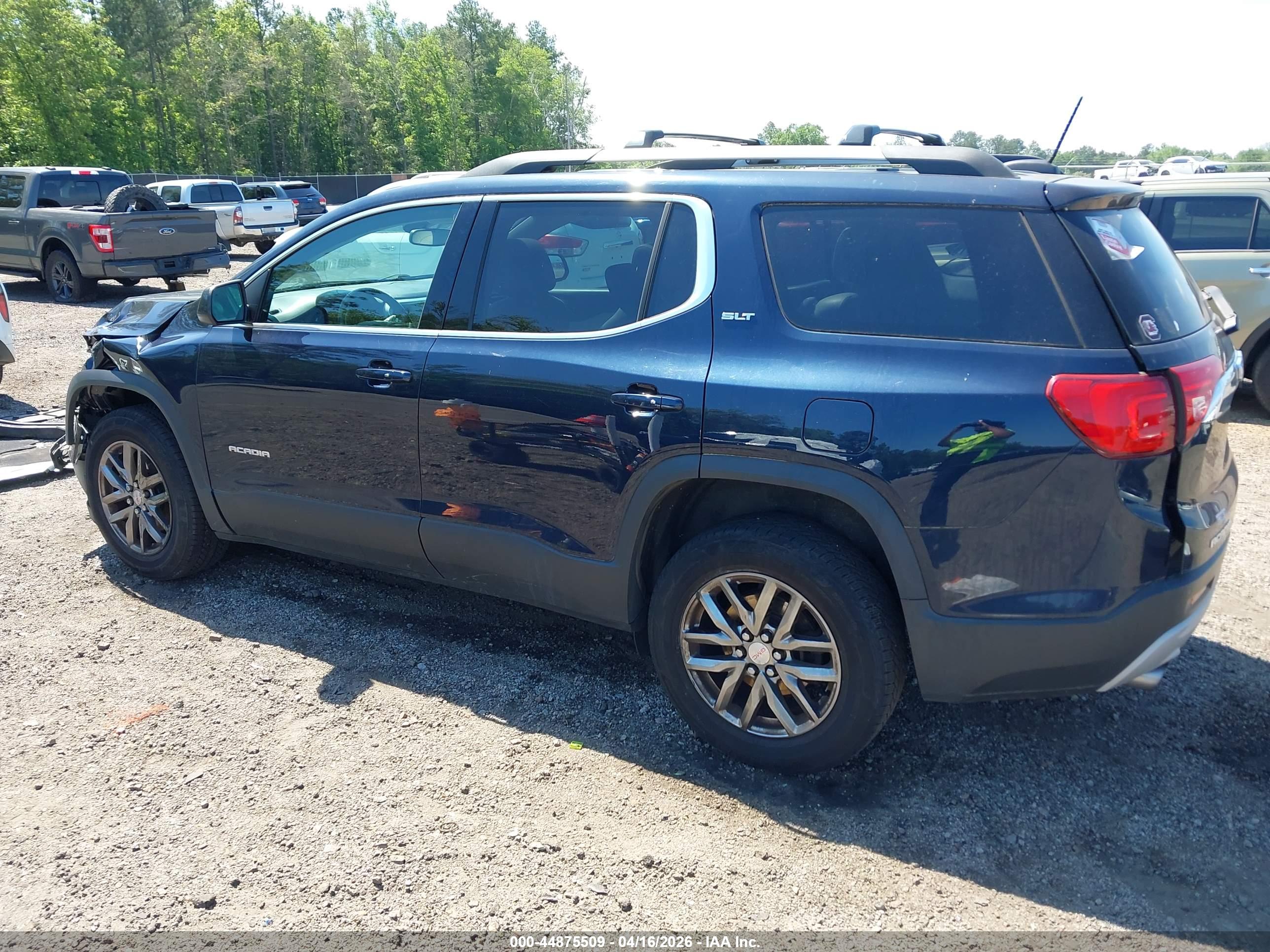 GMC ACADIA image 3