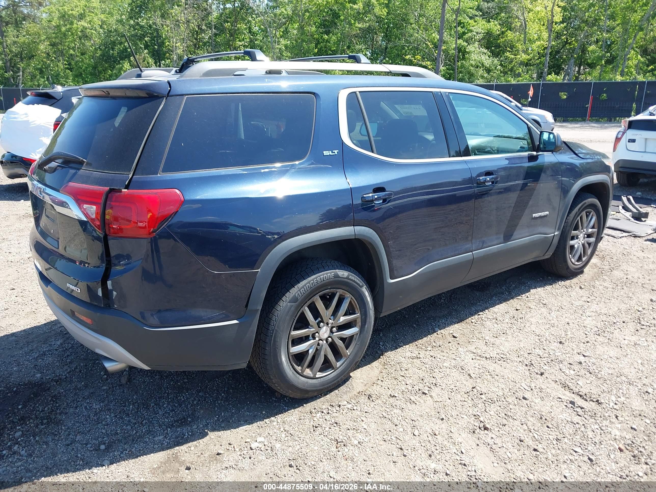 GMC ACADIA image 4