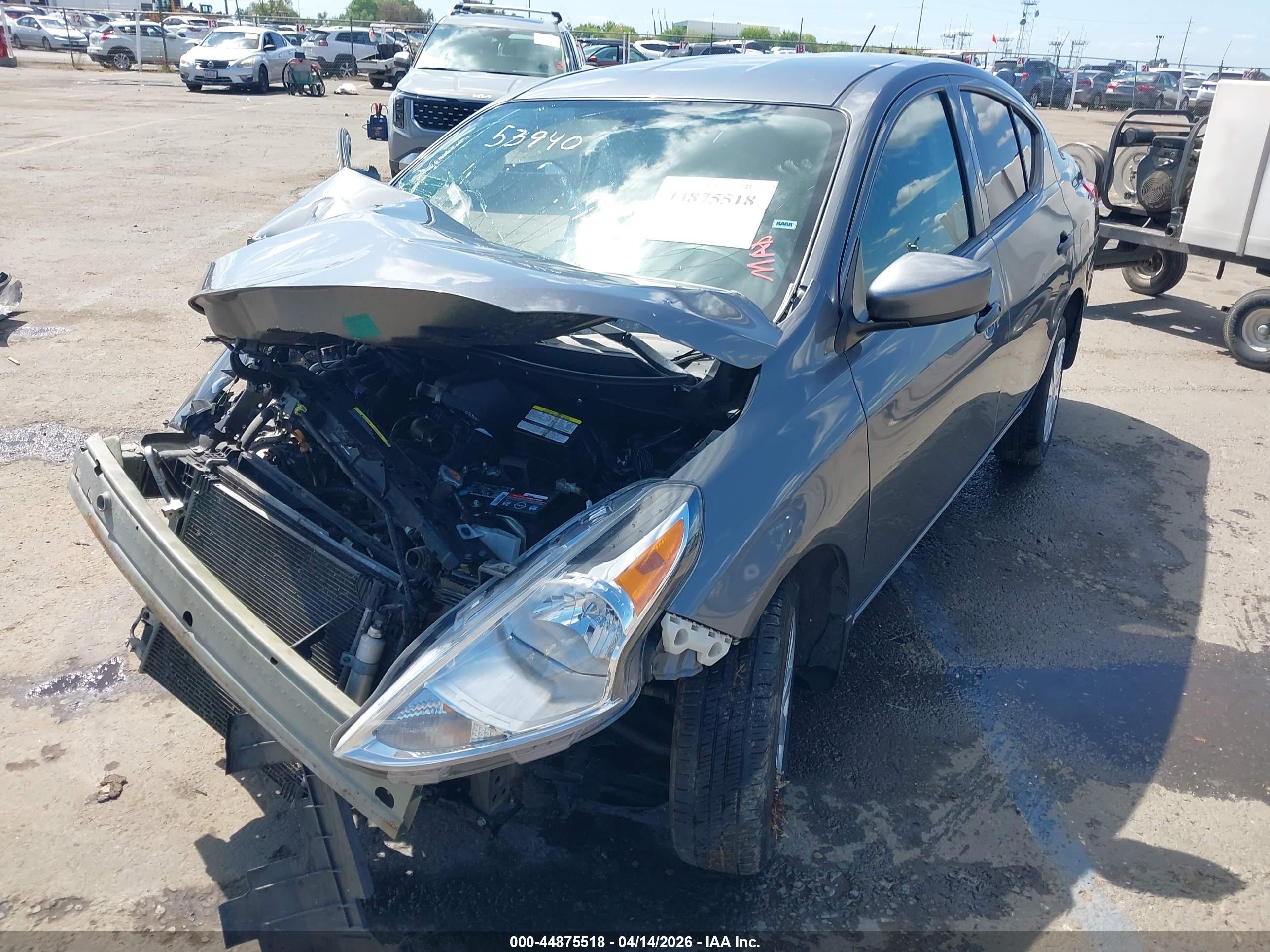 NISSAN VERSA image 2