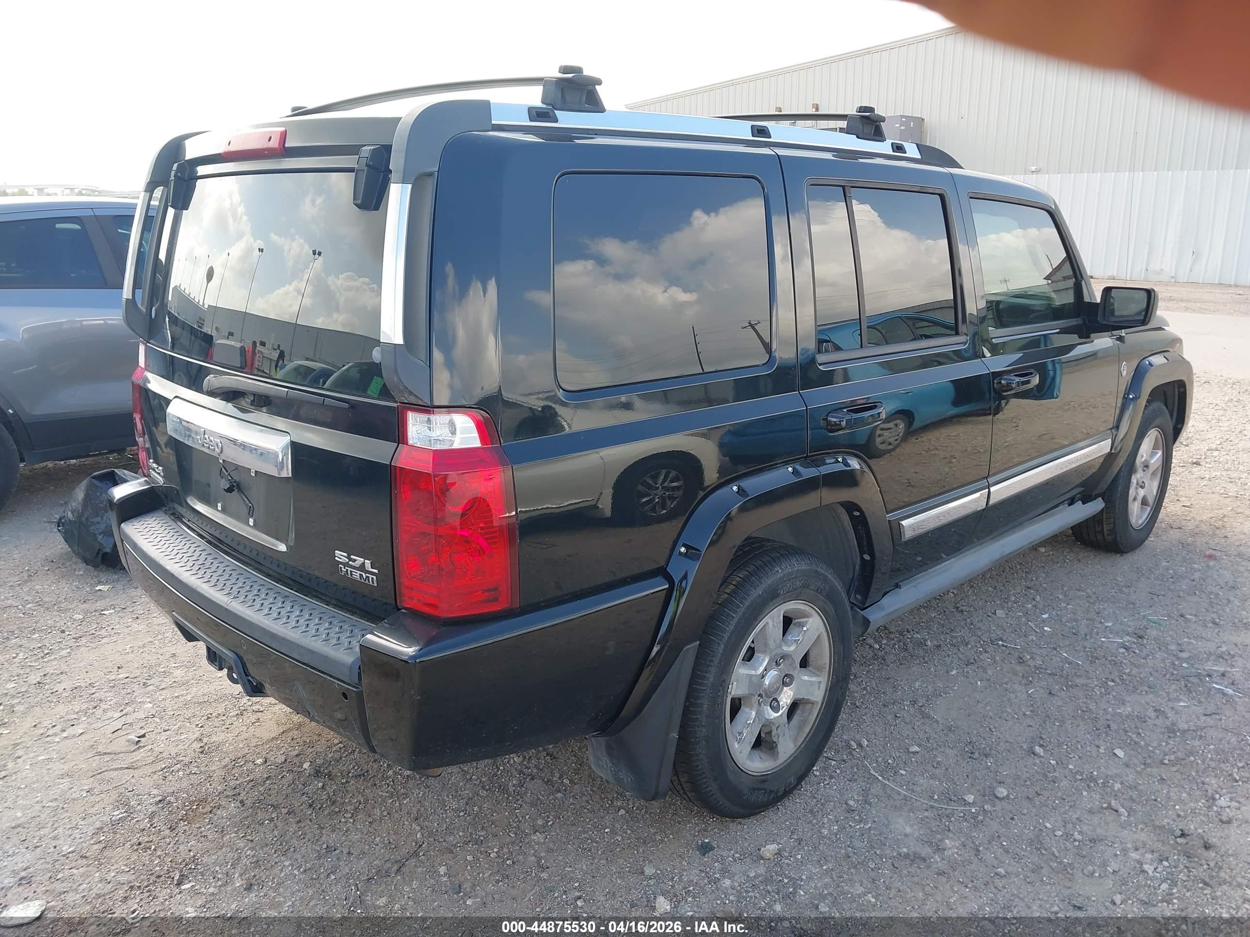 JEEP COMMANDER image 4