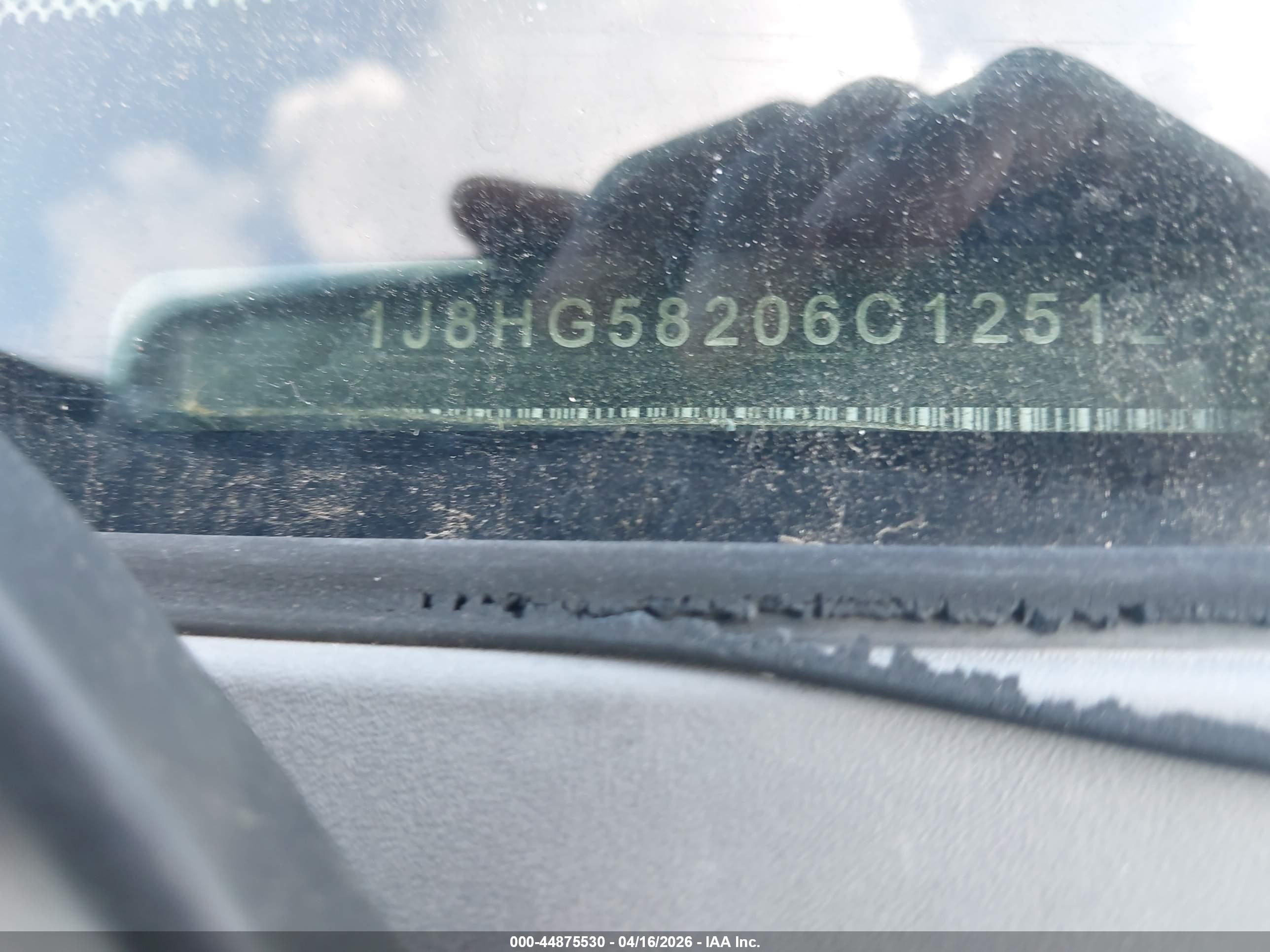 JEEP COMMANDER image 9