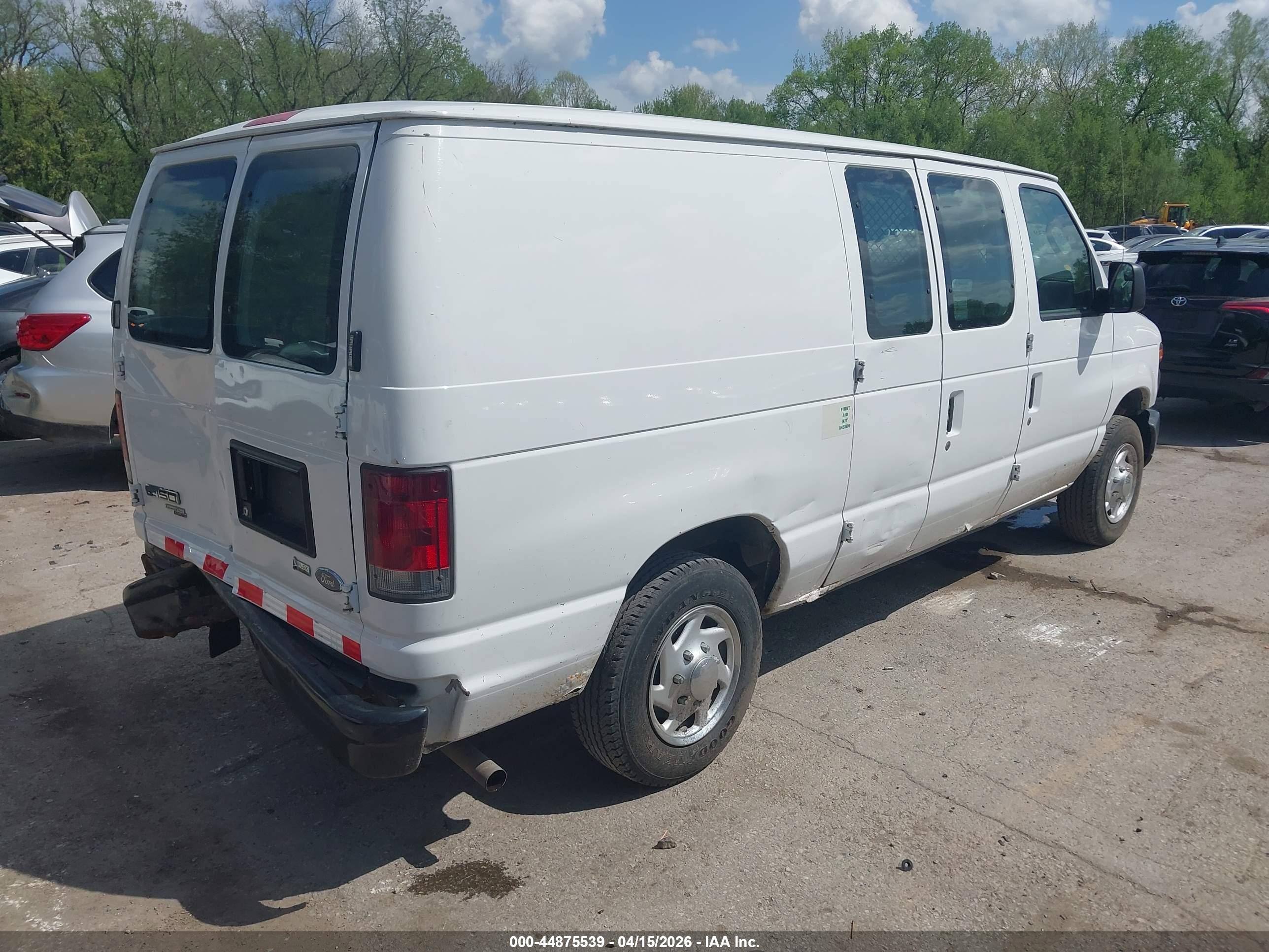 FORD E-150 image 4