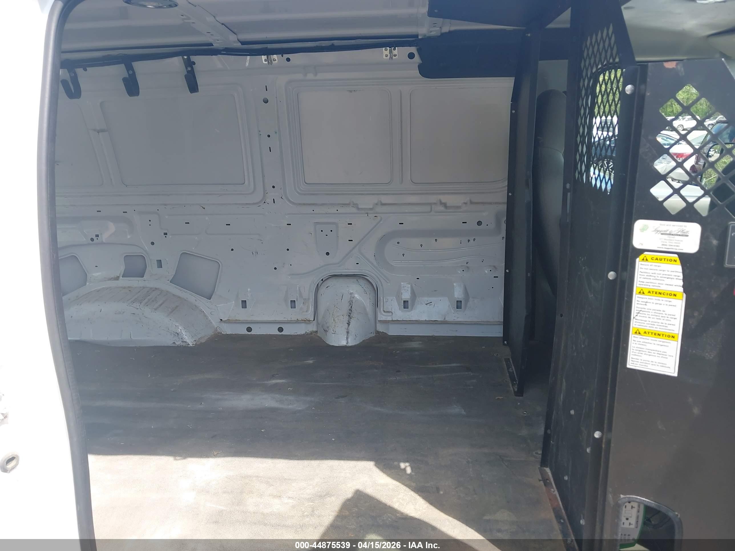 FORD E-150 image 8