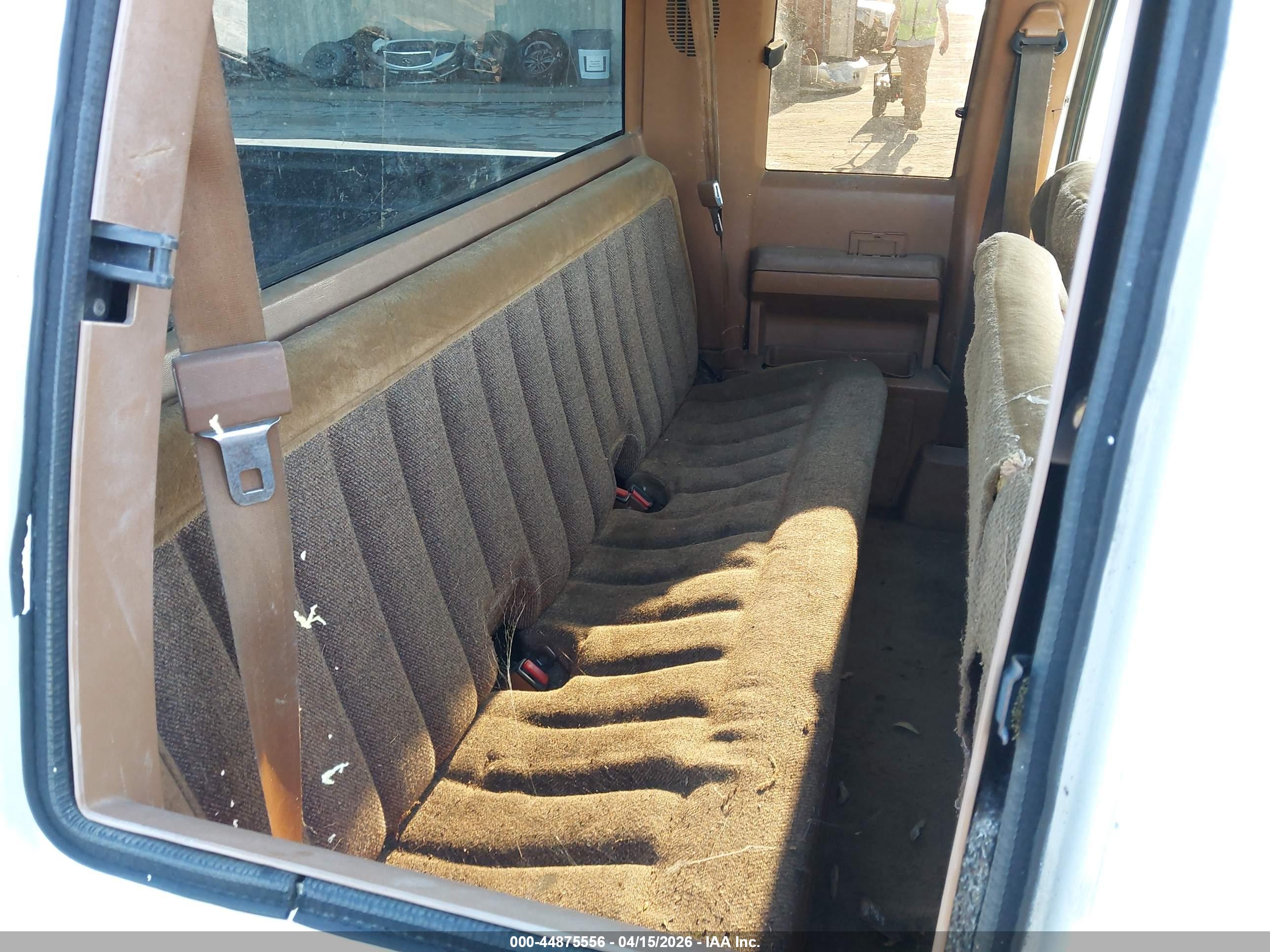 GMC SIERRA image 8