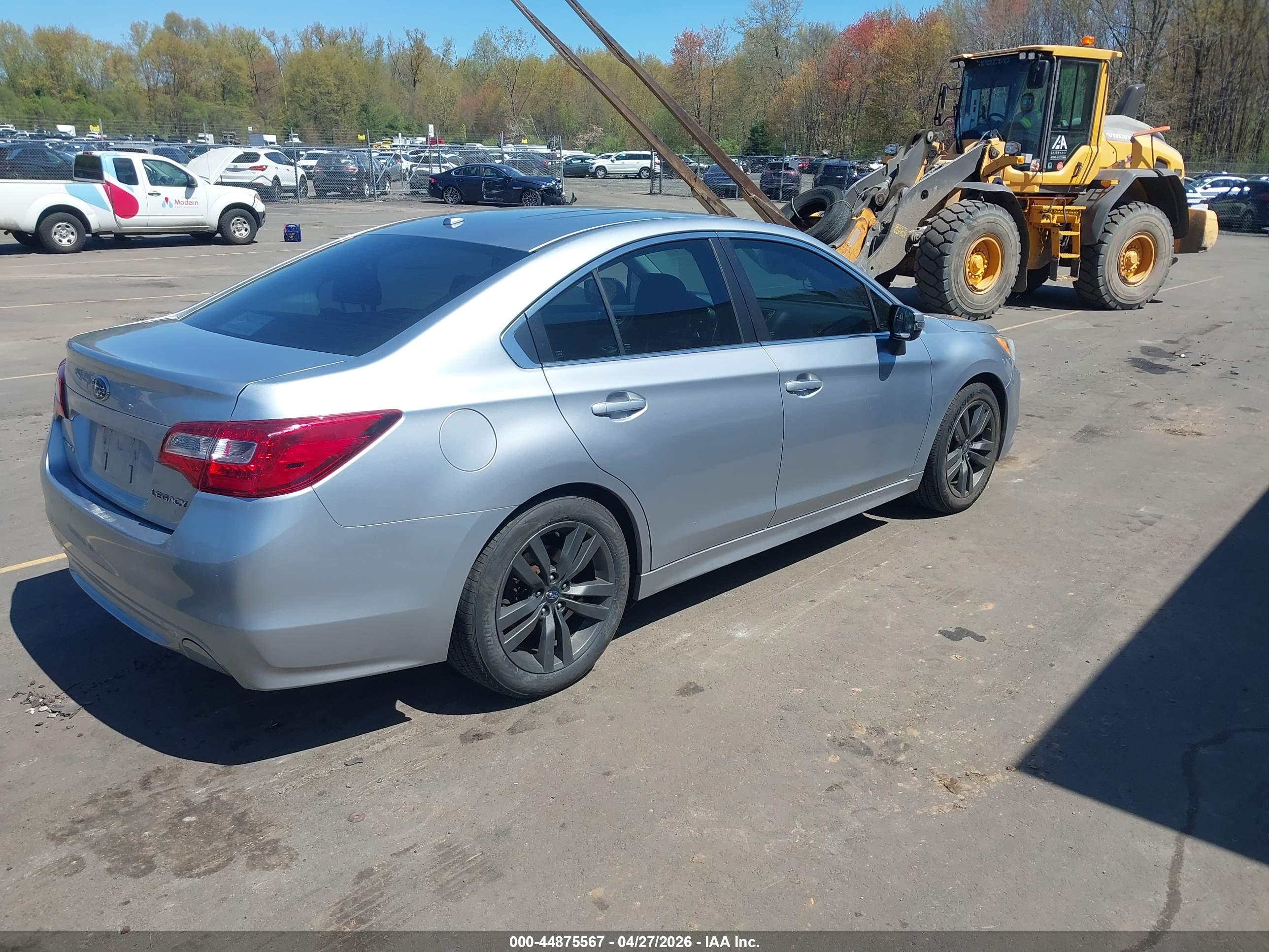 SUBARU LEGACY image 4