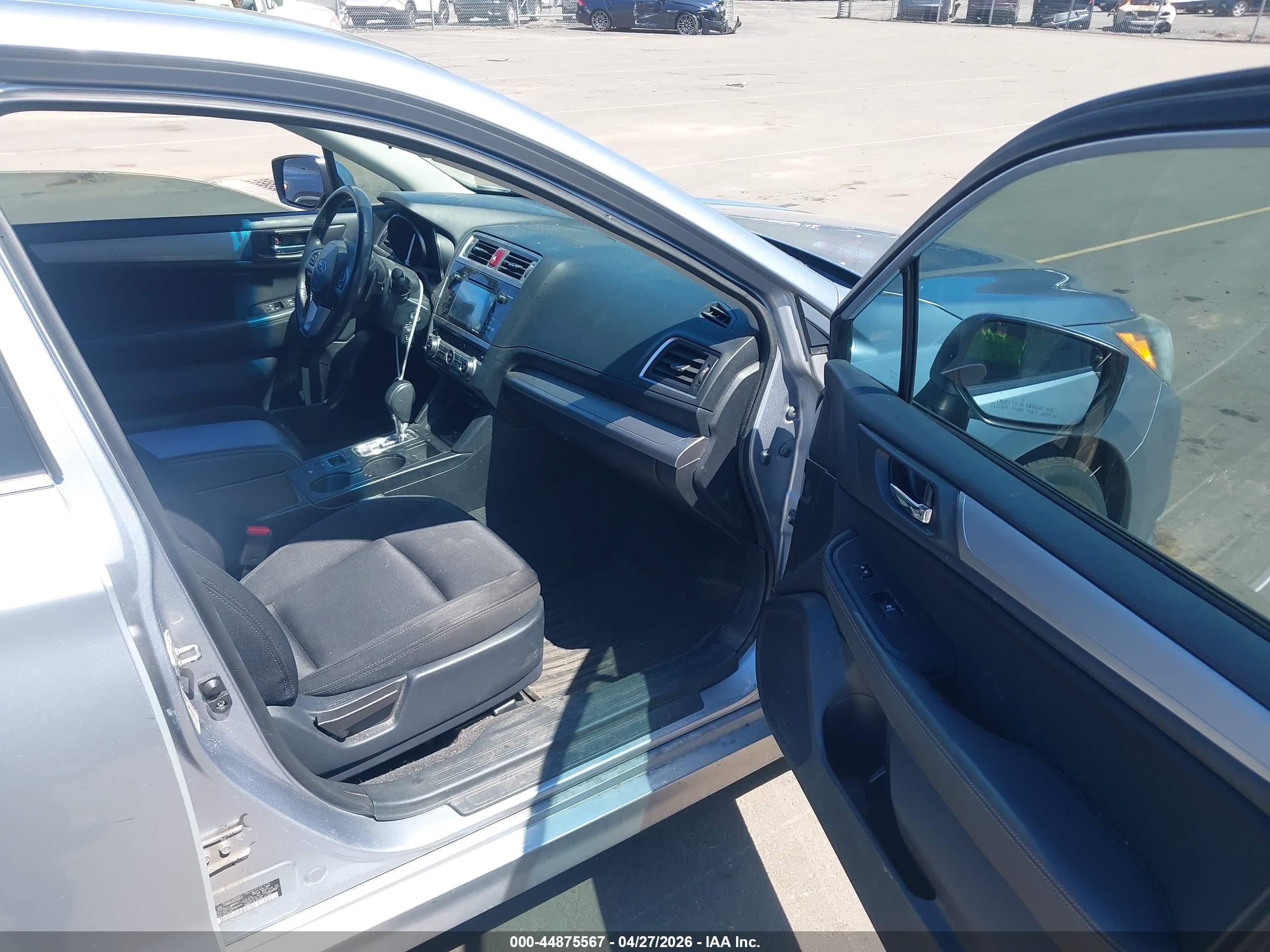 SUBARU LEGACY image 5