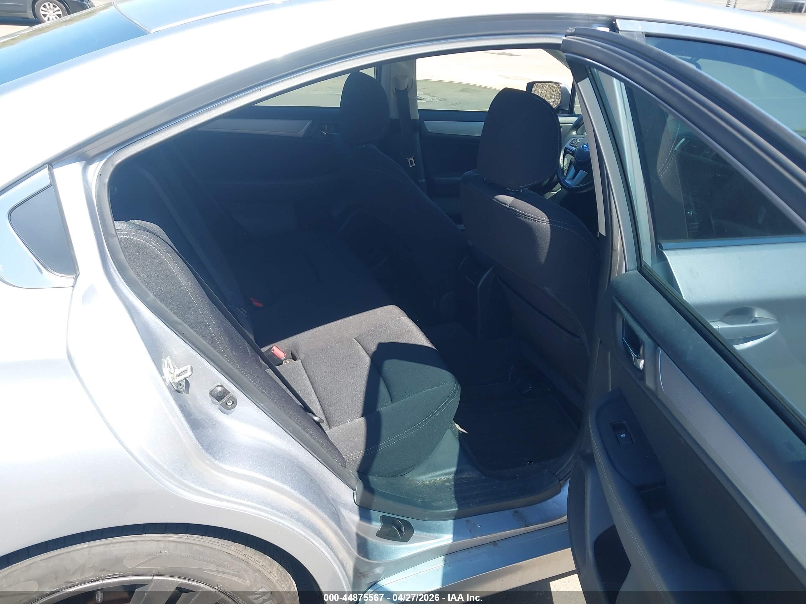 SUBARU LEGACY image 8