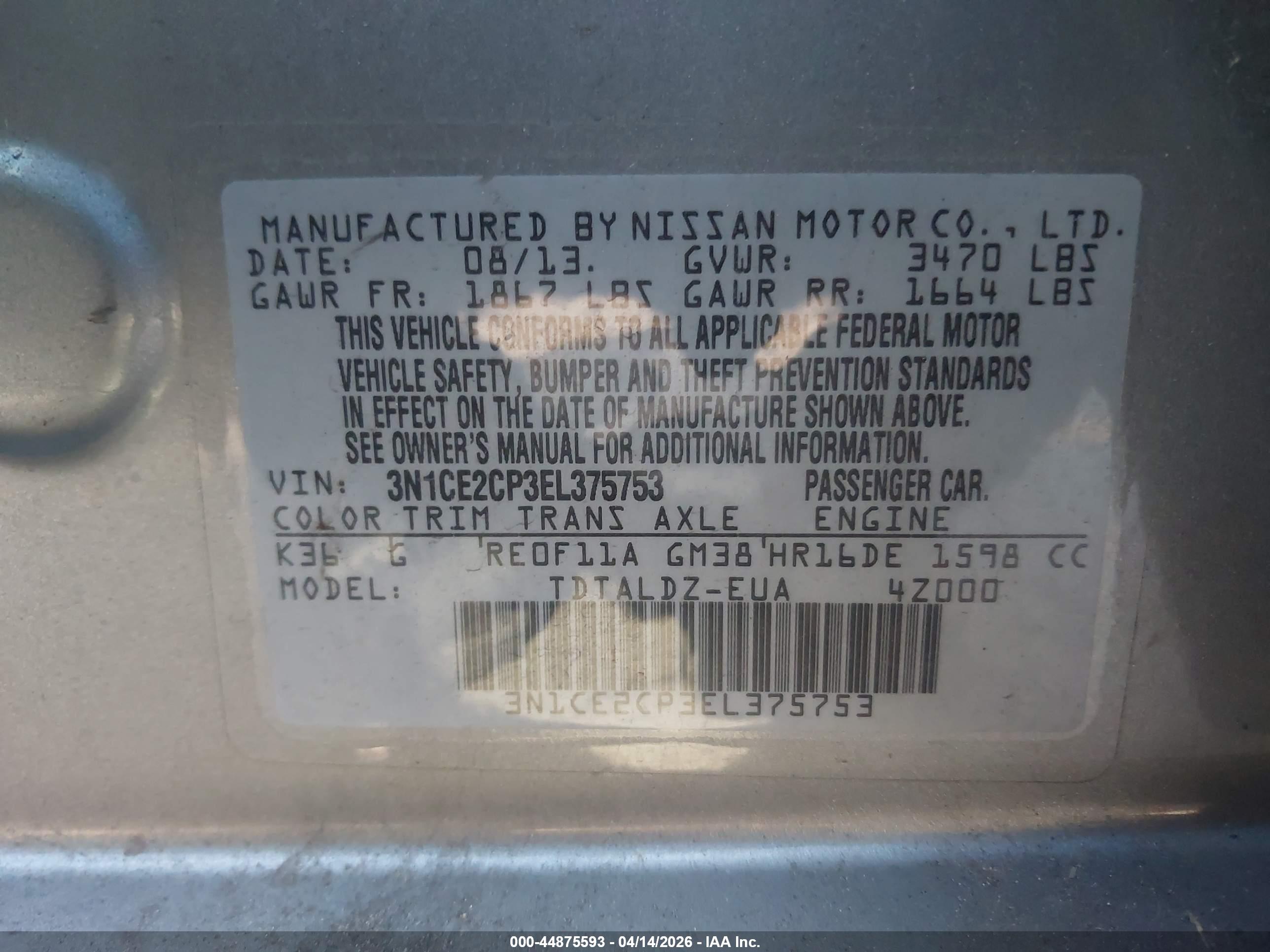 NISSAN VERSA image 9
