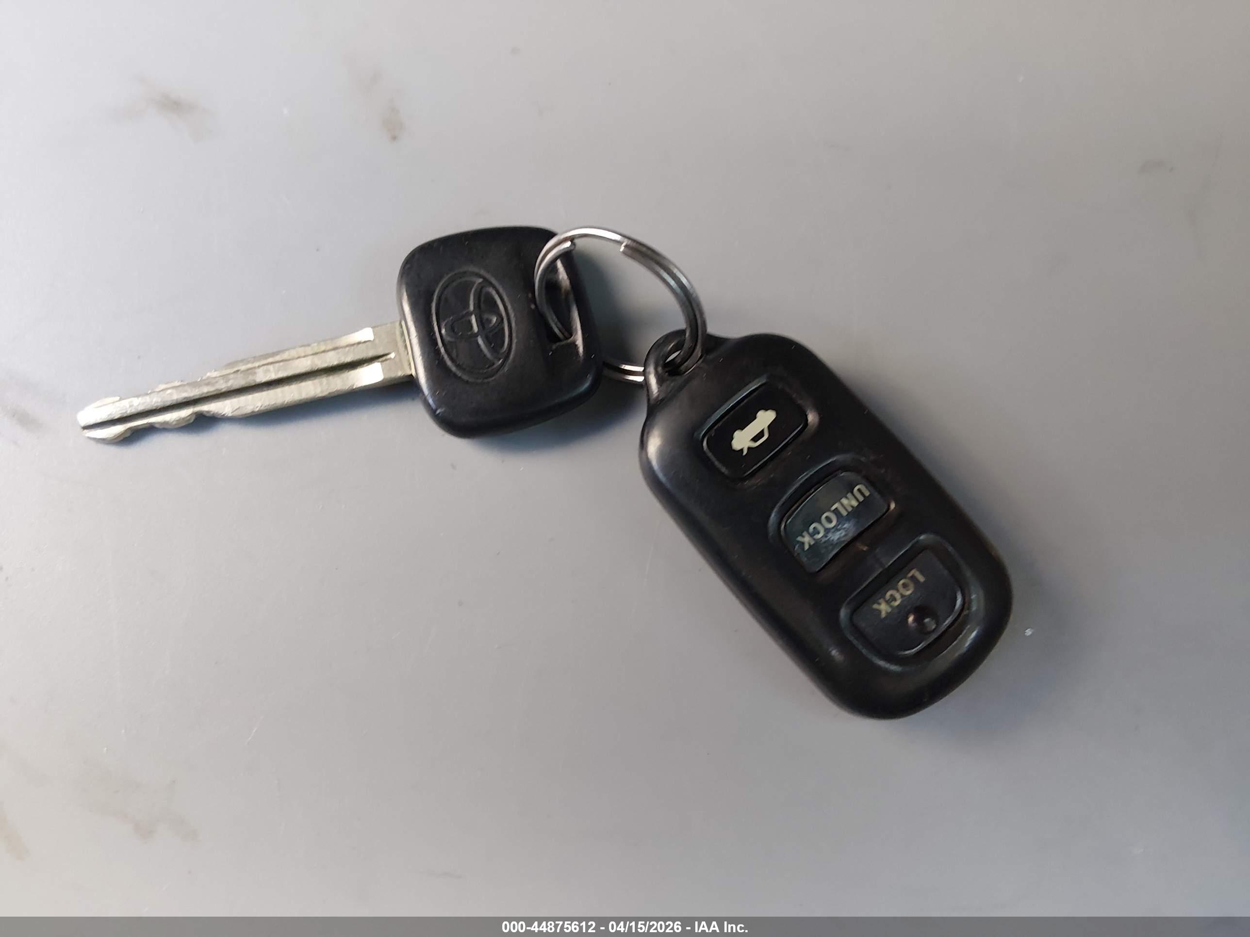 TOYOTA CAMRY image 11