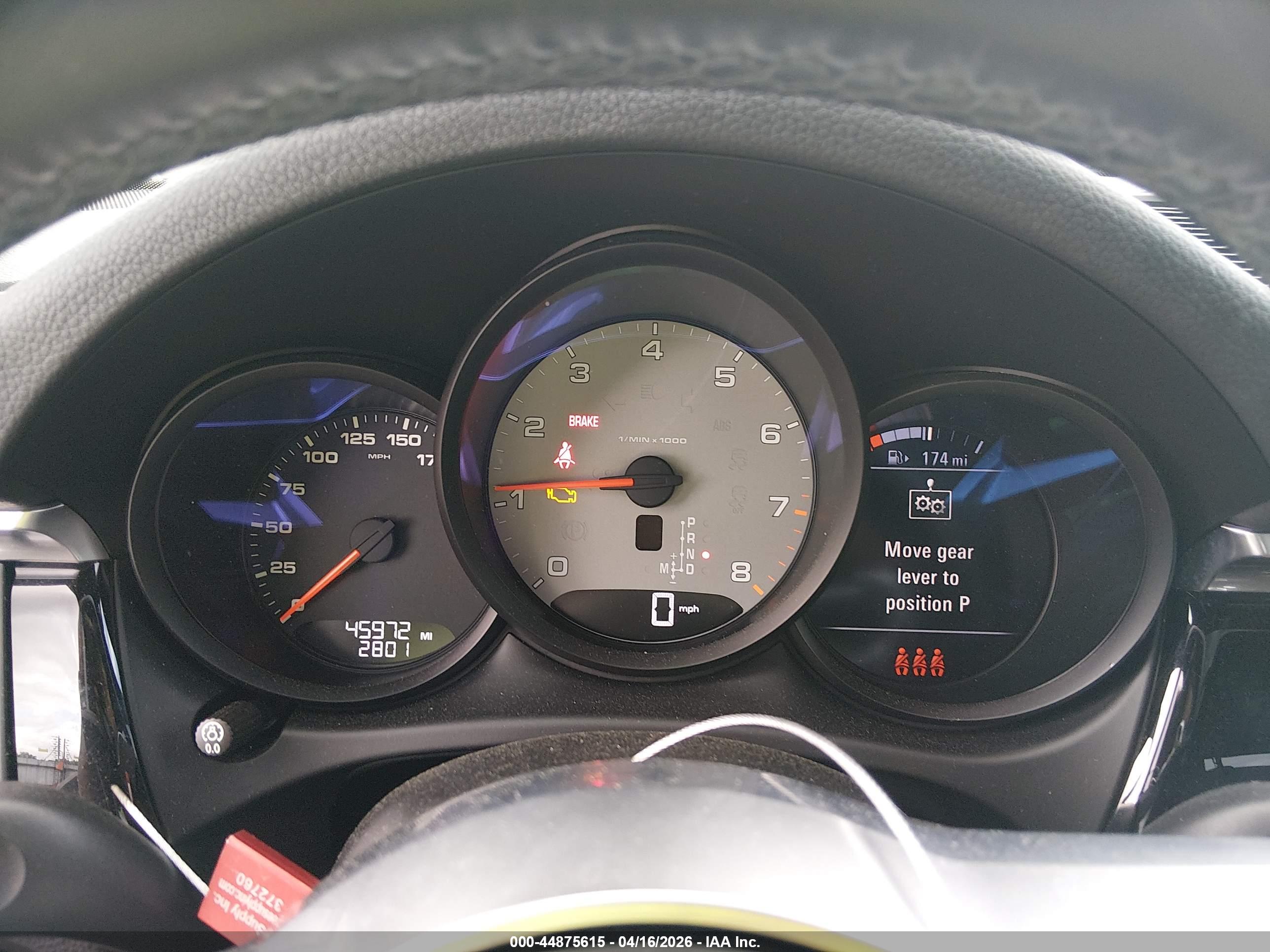 PORSCHE MACAN image 7