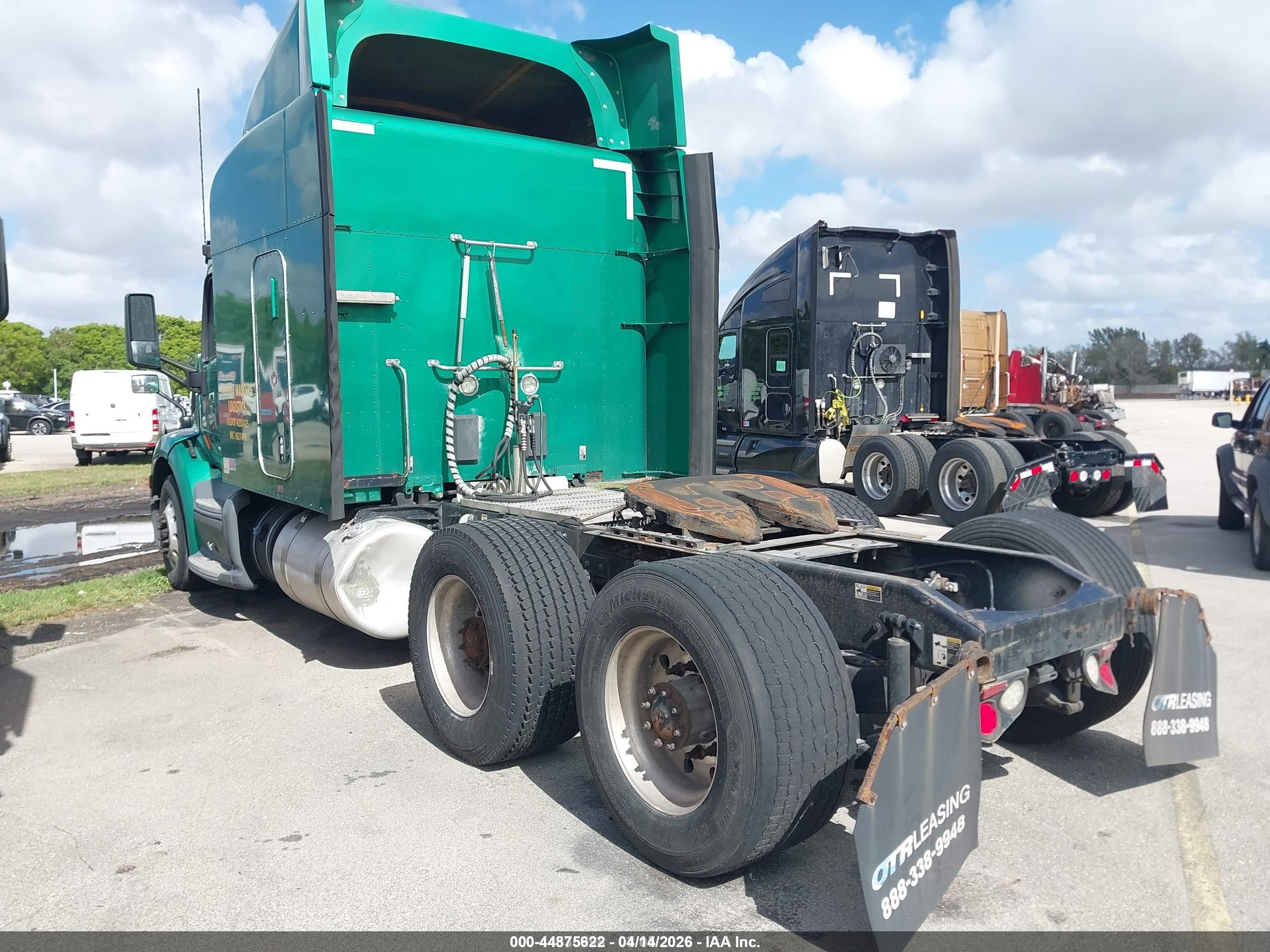 PETERBILT 579 image 3