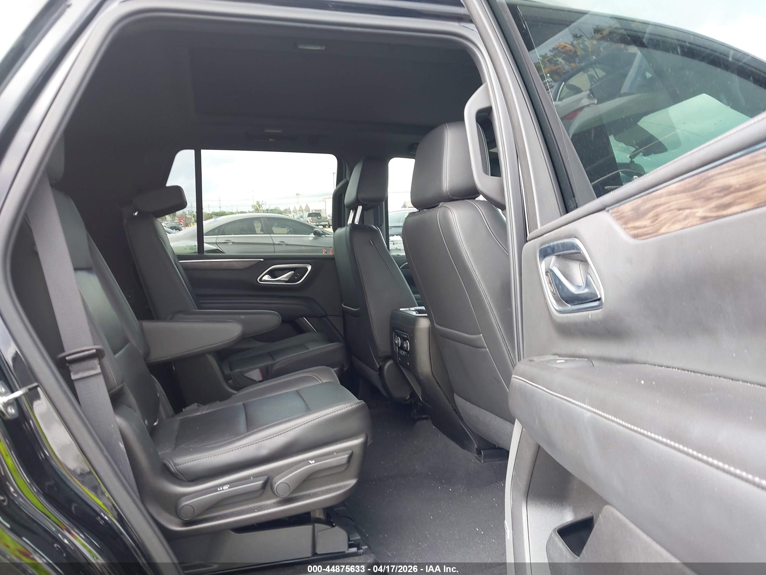 CHEVROLET TAHOE image 8
